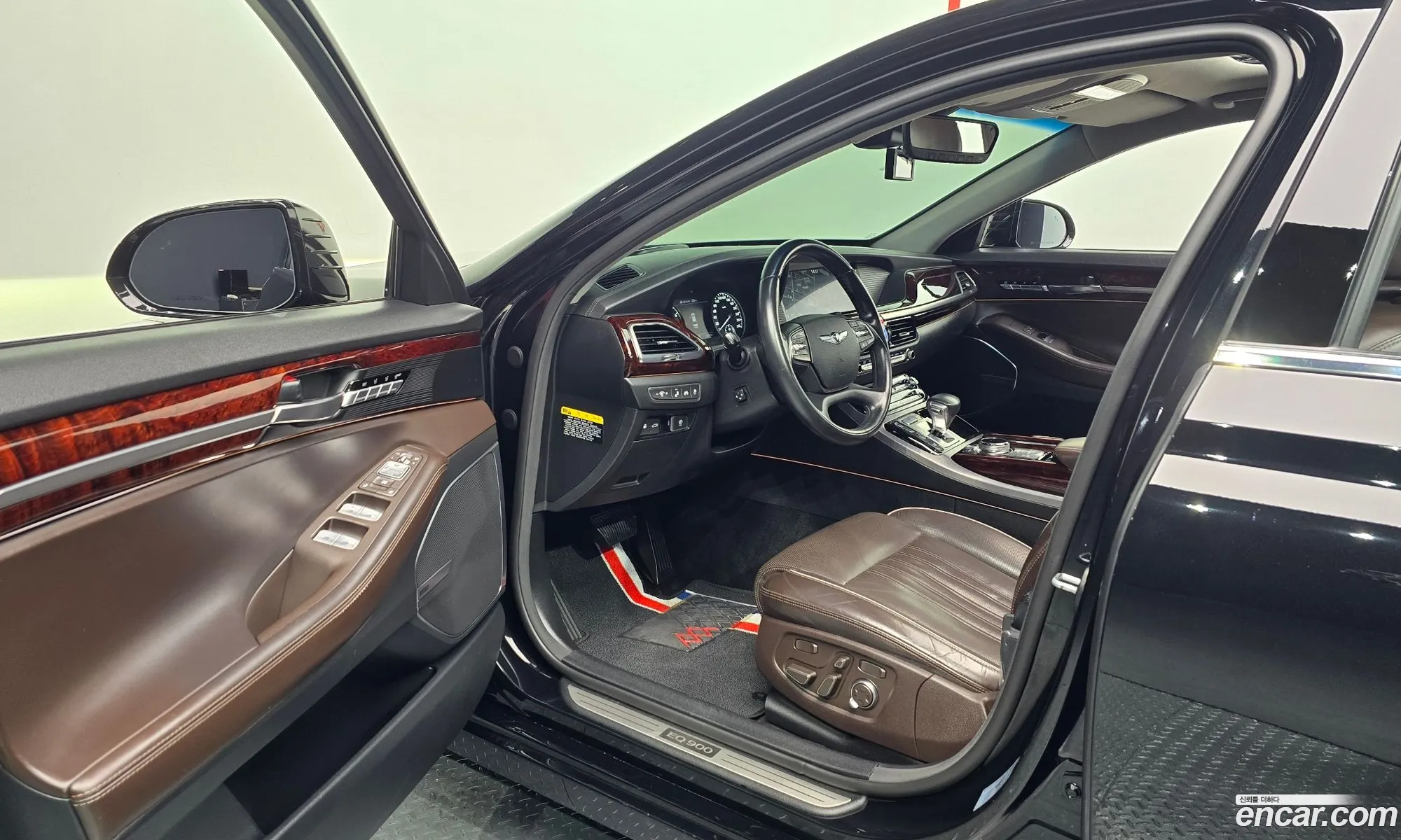 Genesis EQ900 2016 — 9