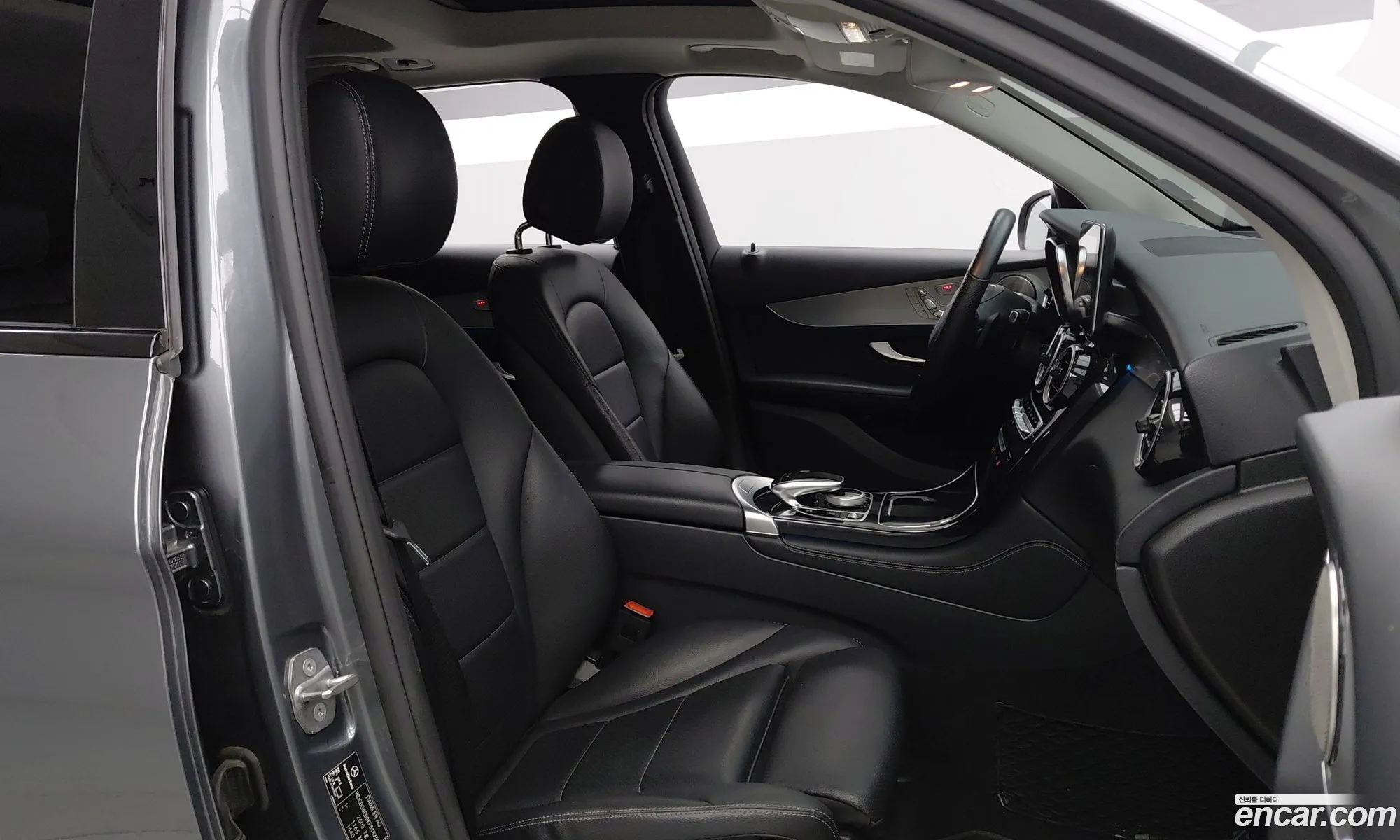 Mercedes-Benz GLC-Class X253 2018 — 16