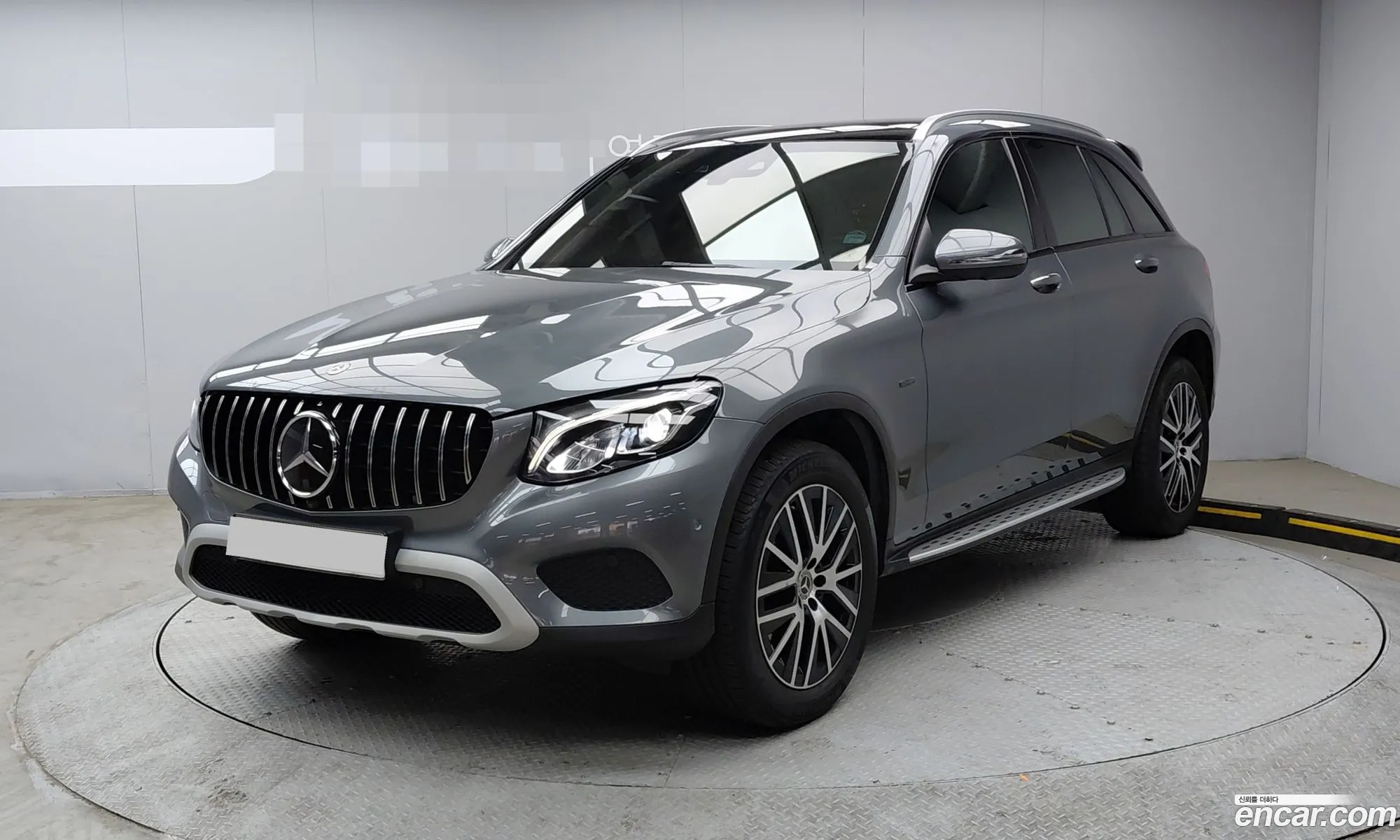 Mercedes-Benz GLC-Class X253 2018 — 17