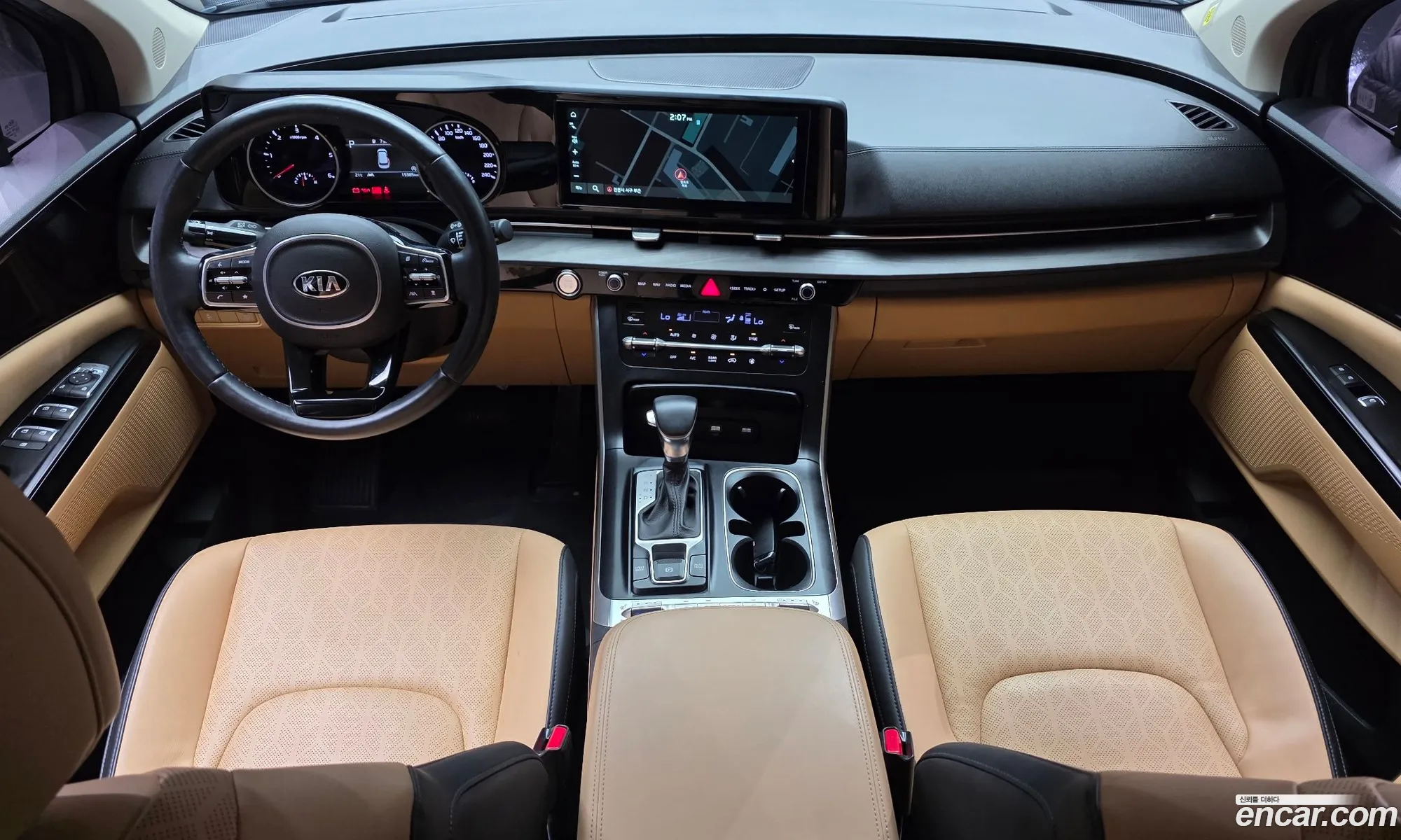 Kia Carnival 2021 — 4