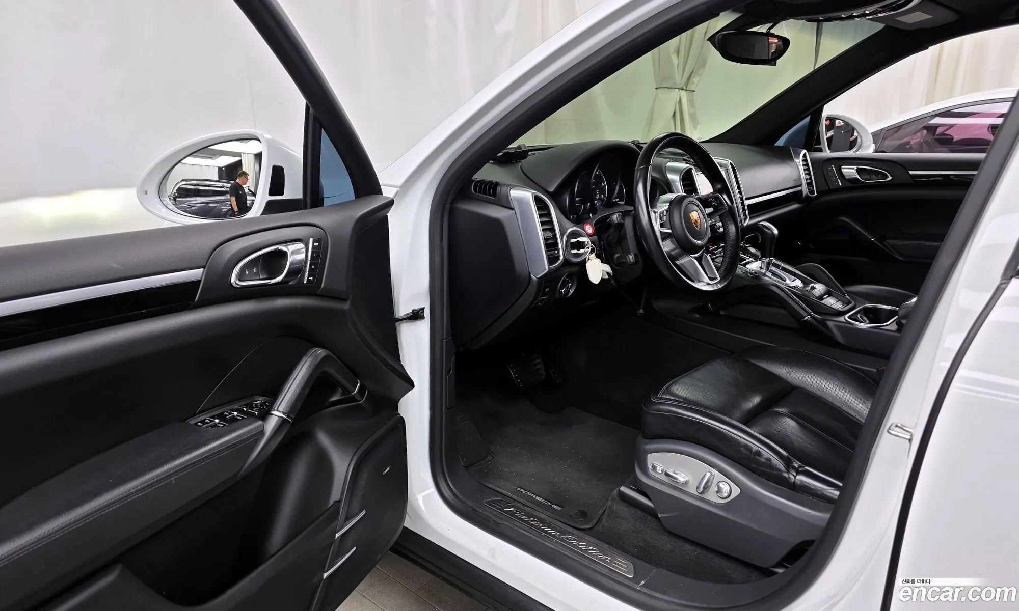 Porsche Cayenne 2017 WP1AF2922HLA32685 — 10