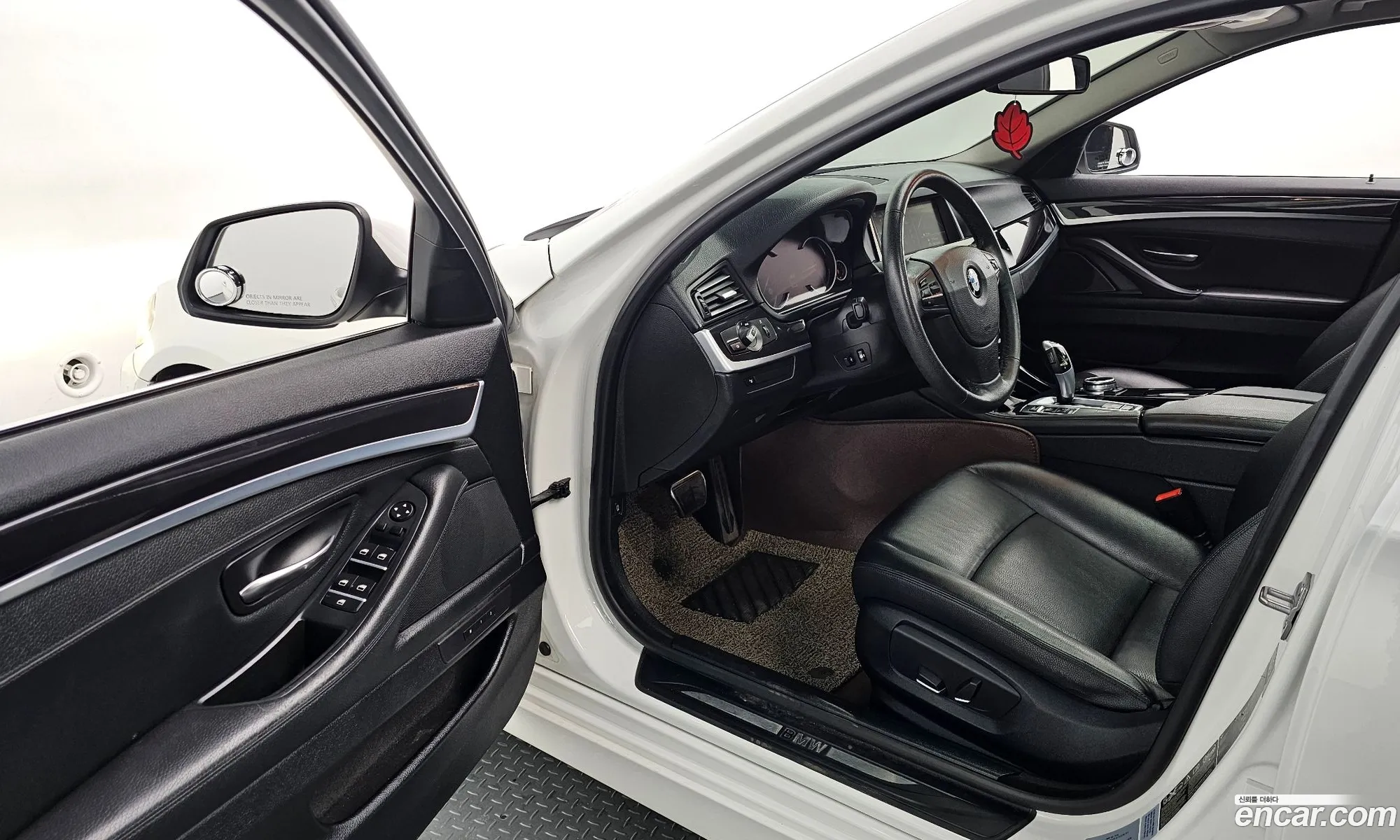 BMW 5 Series 2014 WBA5B9104ED567392 — 14