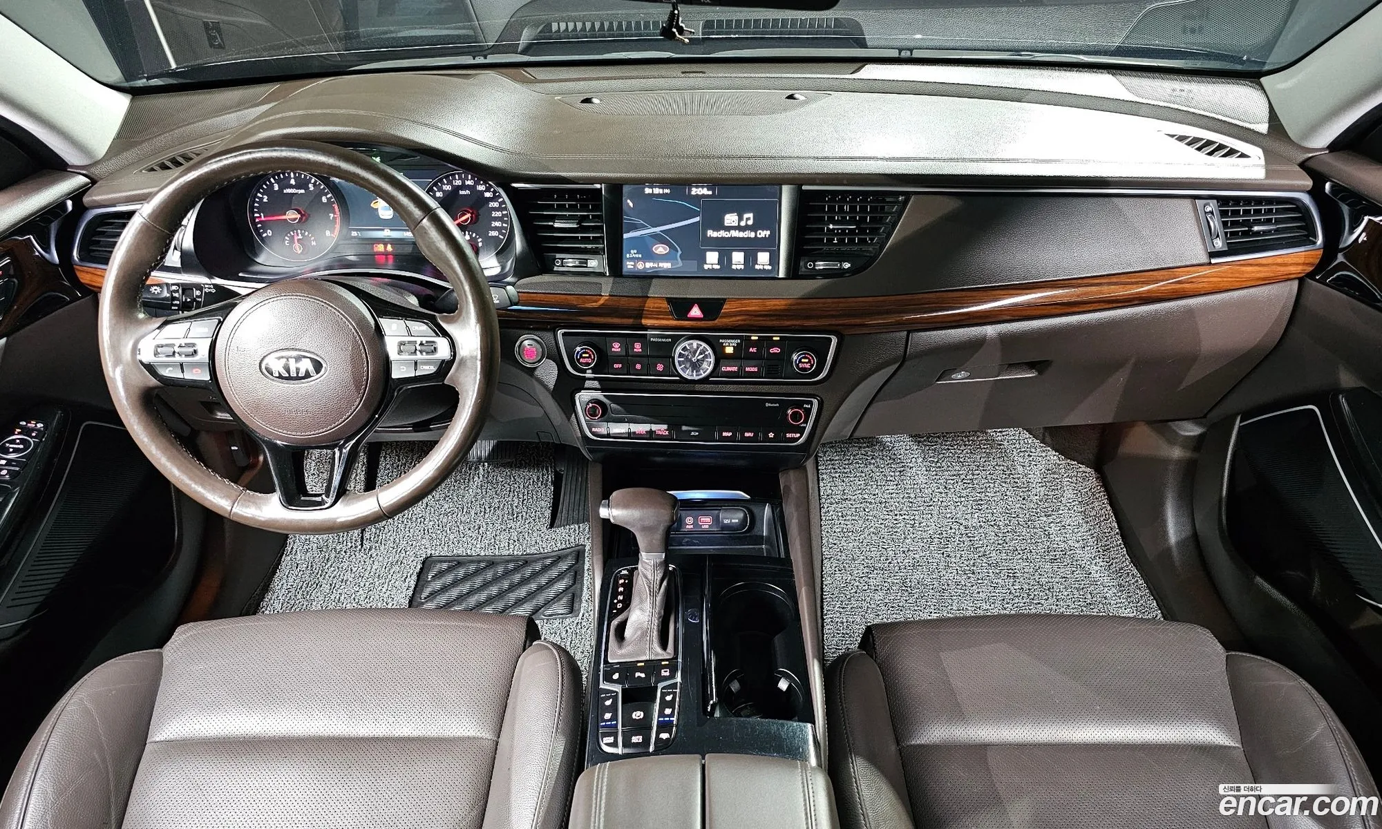 Kia K7 2017 — 9
