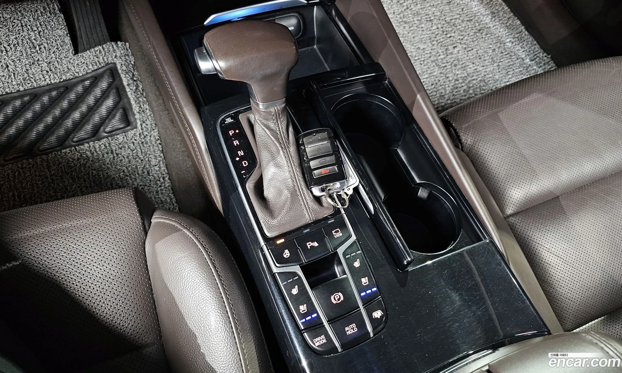 Kia K7 2017 — 18