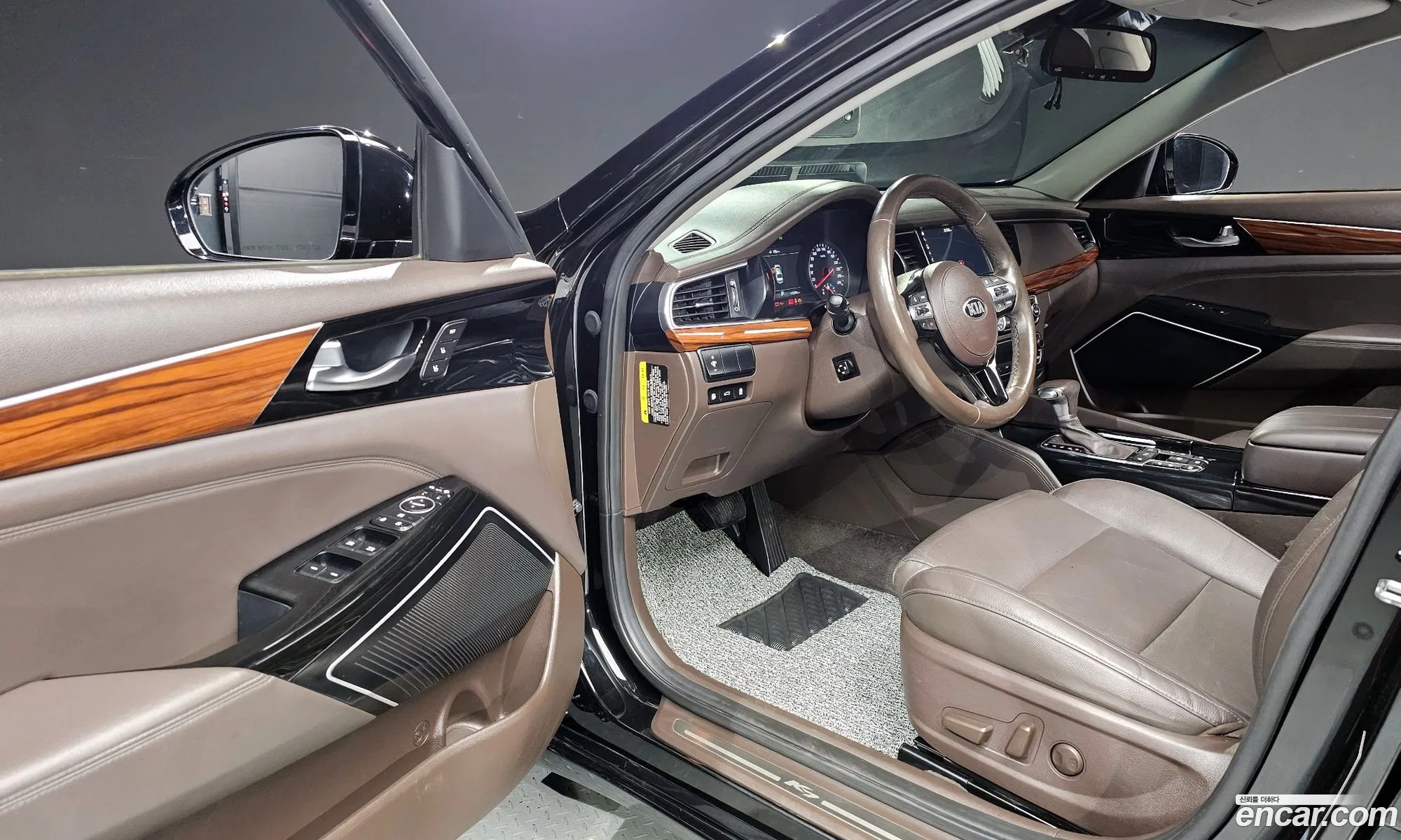 Kia K7 2017 — 17