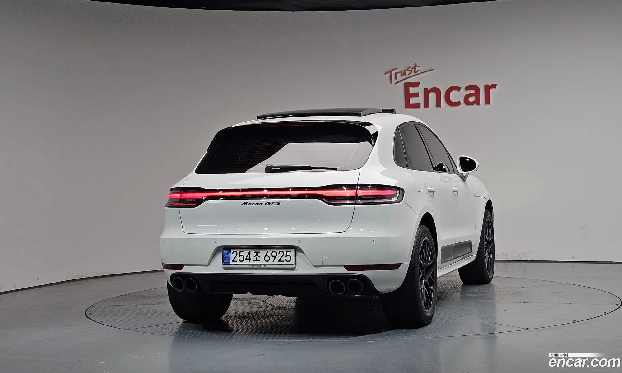 Porsche Macan 2017 WP1AG2951JLB63295 — 4