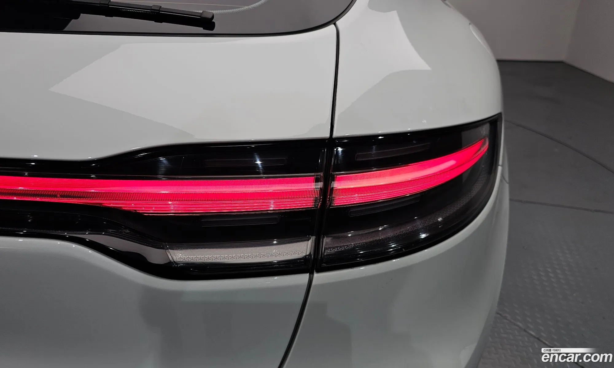 Porsche Macan 2017 WP1AG2951JLB63295 — 27