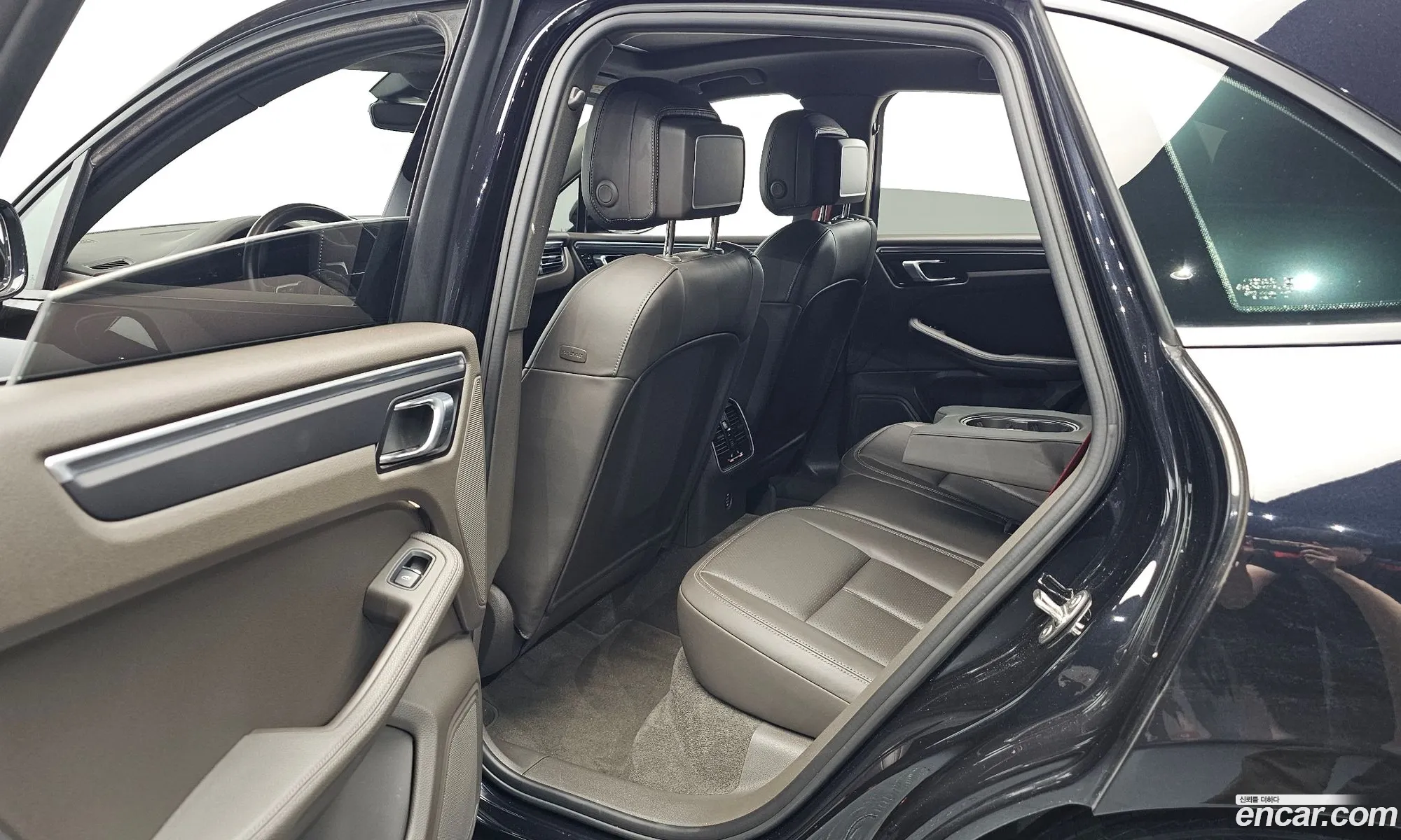 Porsche Macan 2019 WP1AA2958KLB05588 — 30