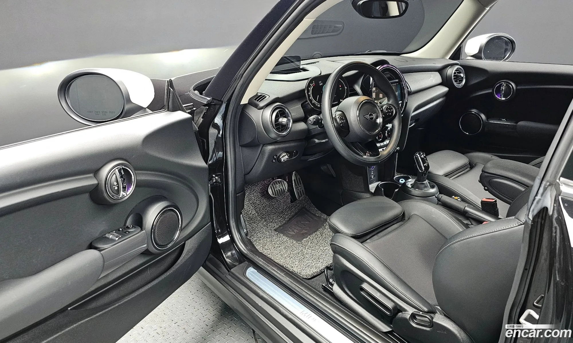 Mini Cooper 2021 — 11