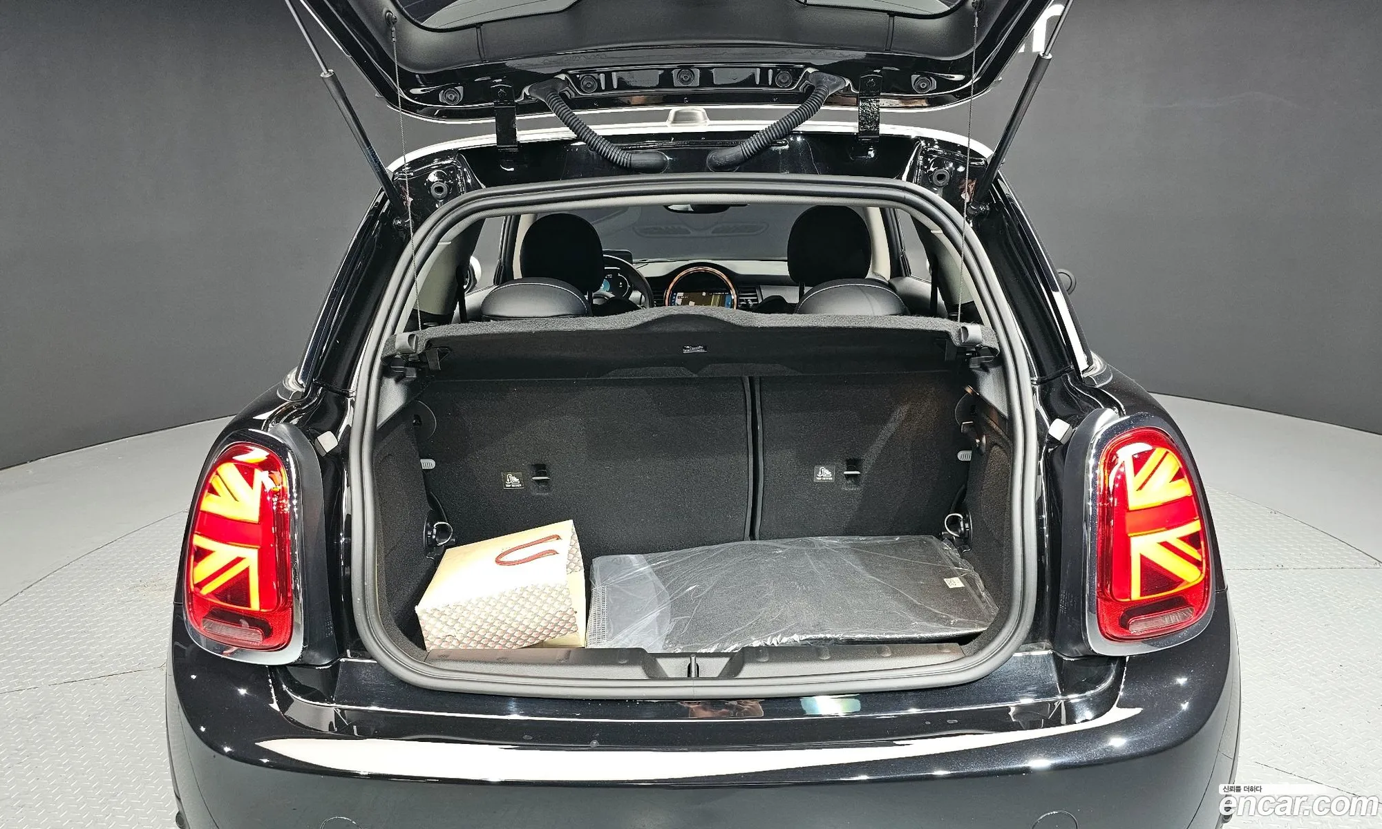 Mini Cooper 2021 — 23