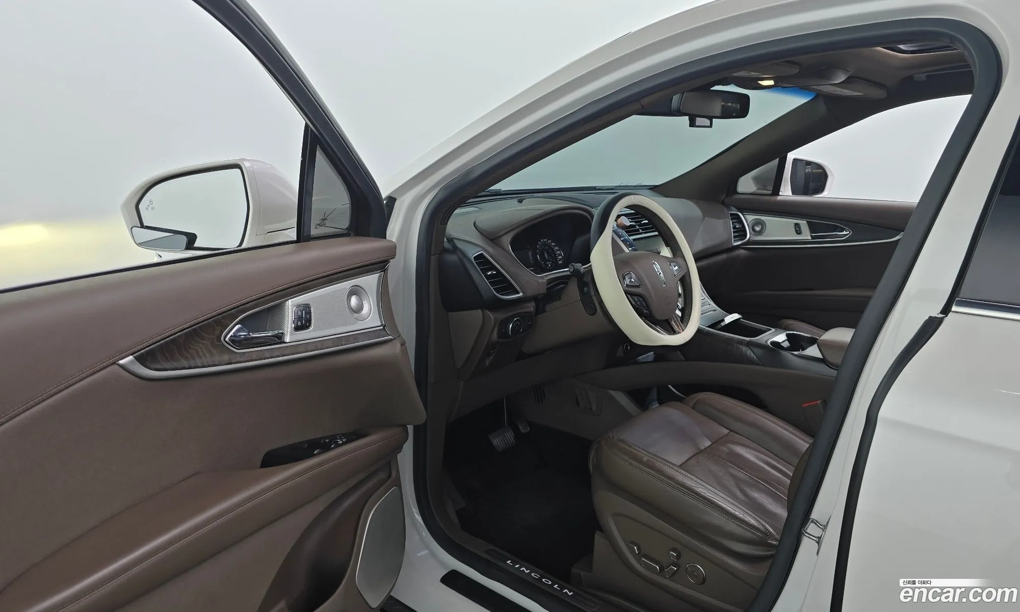 Lincoln MKX 2016 2LMPJ8LP2GBL86478 — 17