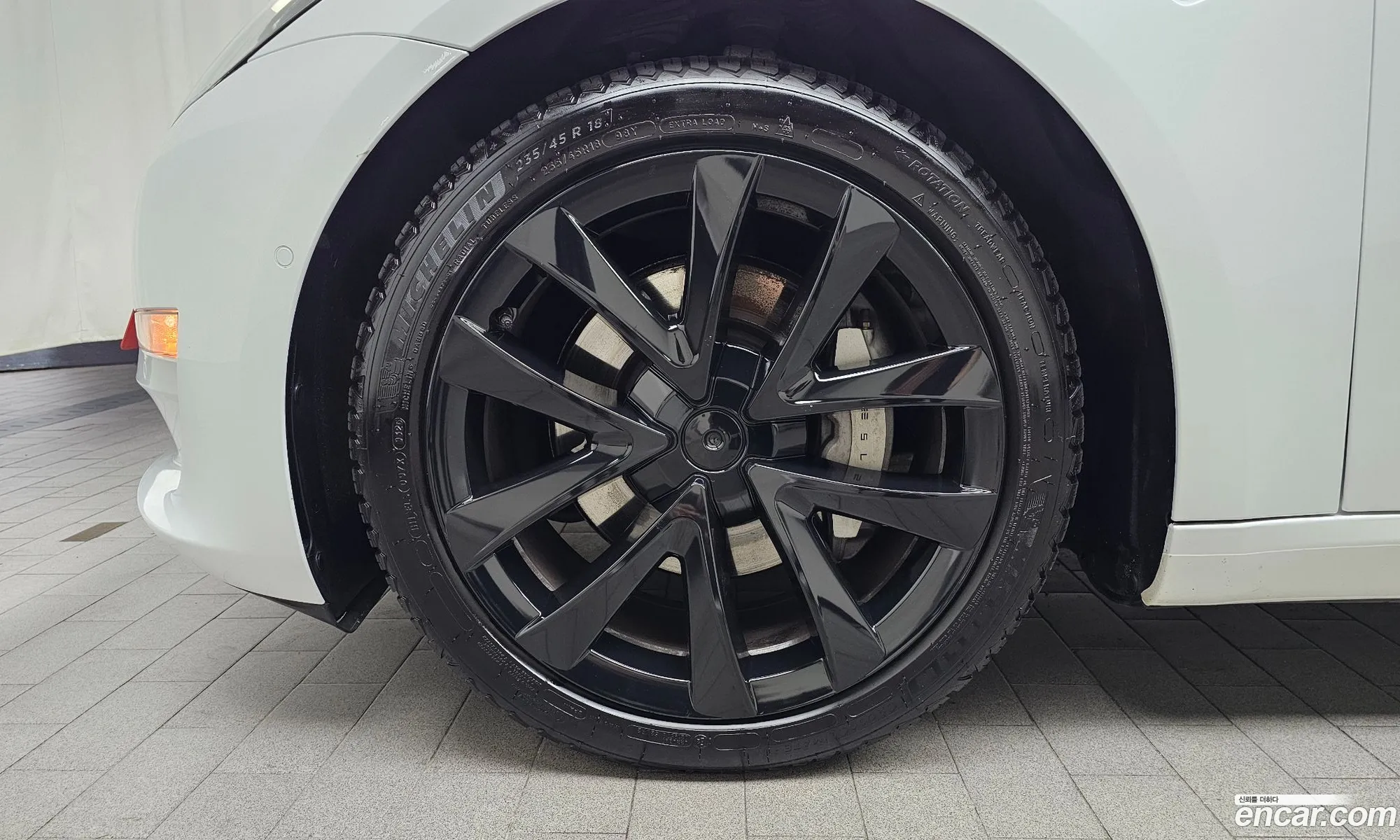 Tesla Model 3 2021 — 20