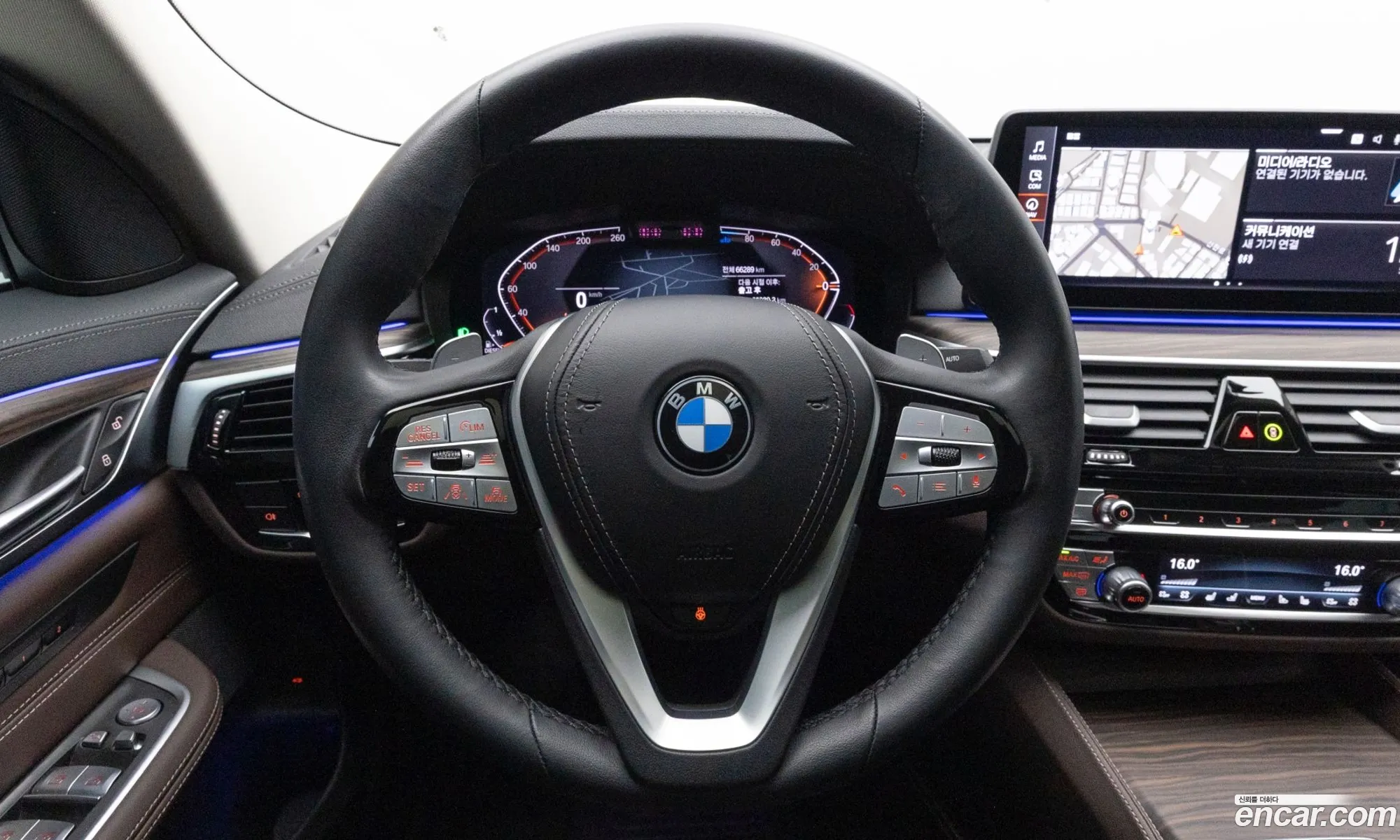 BMW 6 Series GT 2023 — 6
