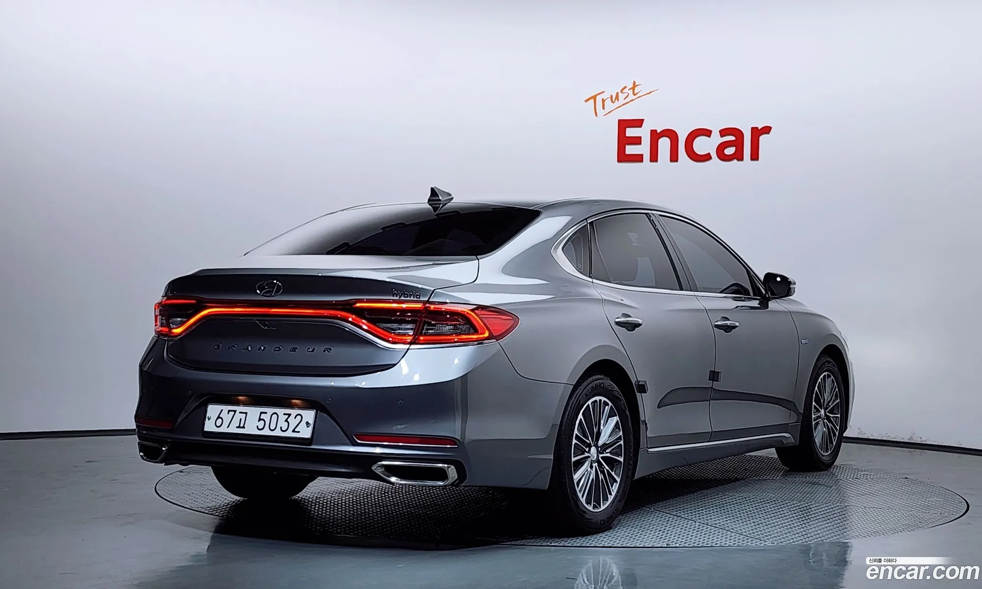 Hyundai Grandeur IG Hybrid 2017 — 30