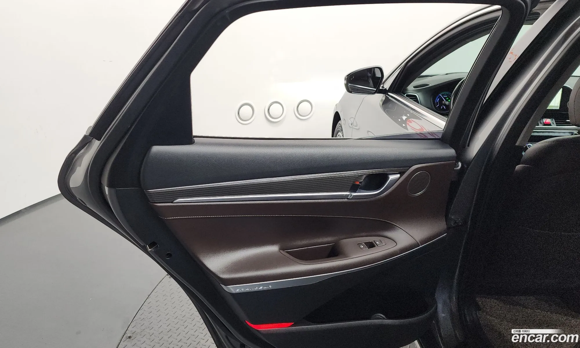 Hyundai Grandeur IG Hybrid 2017 — 29