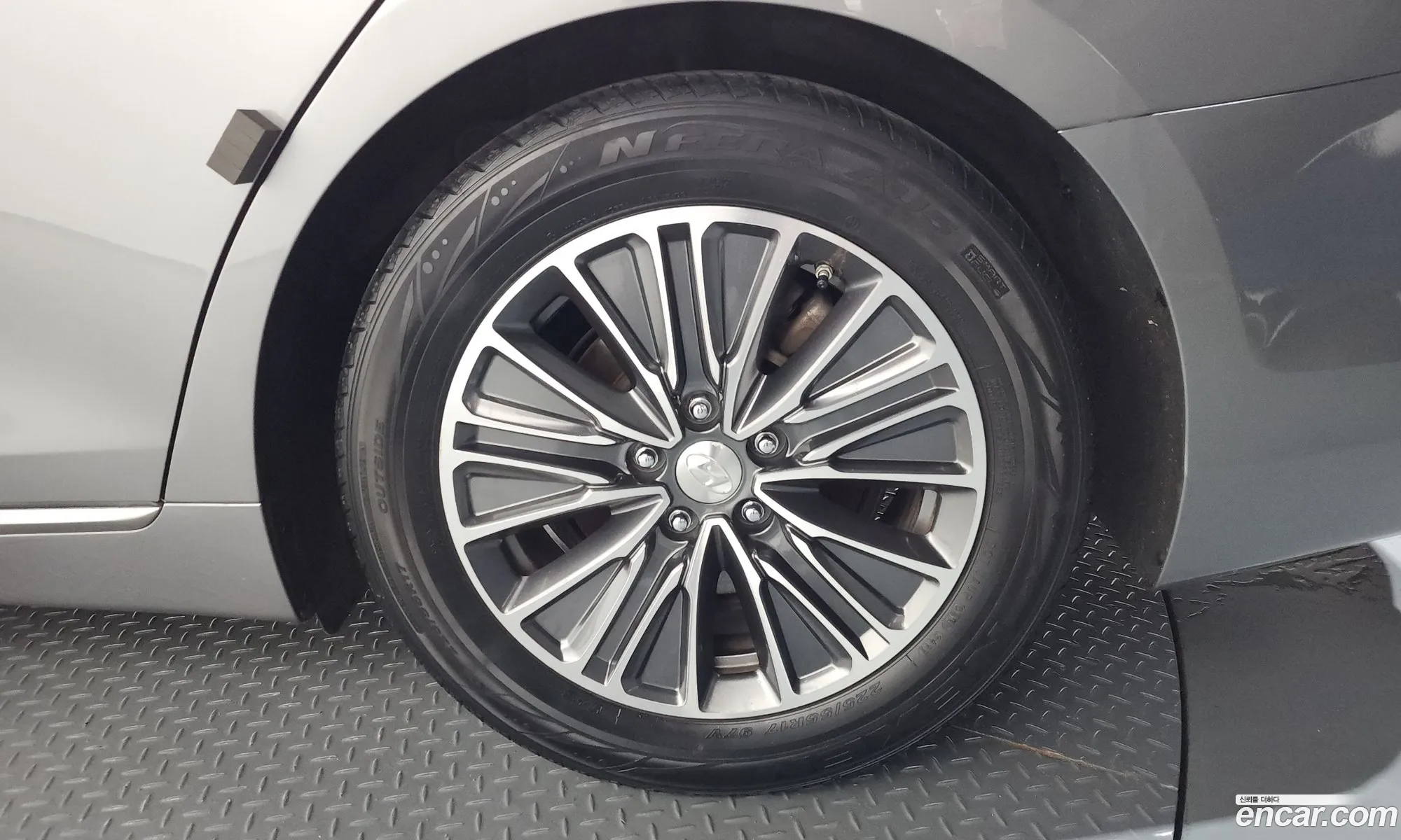 Hyundai Grandeur IG Hybrid 2017 — 17