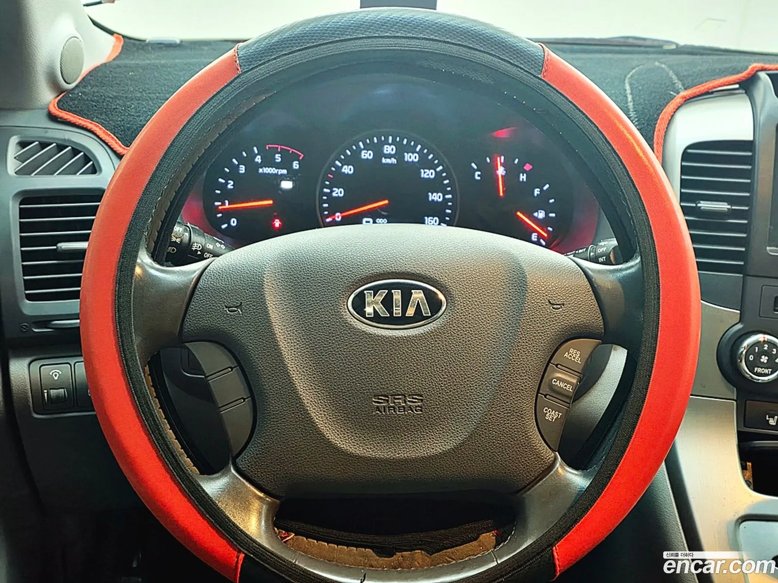 Kia Carnival R 2014 — 15