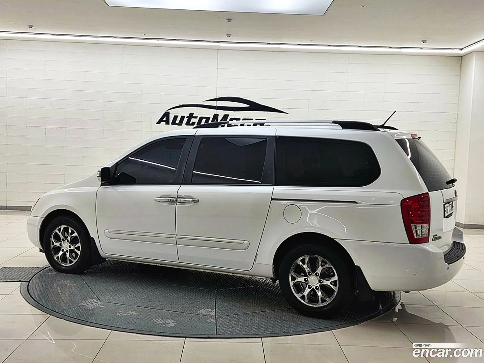 Kia Carnival R 2014 — 5