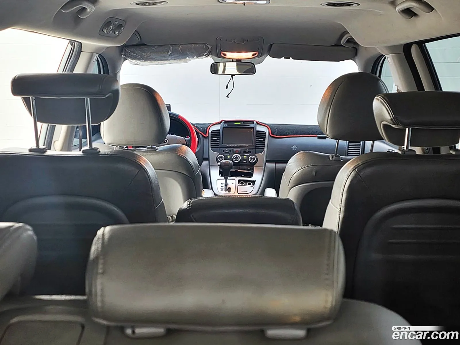 Kia Carnival R 2014 — 17