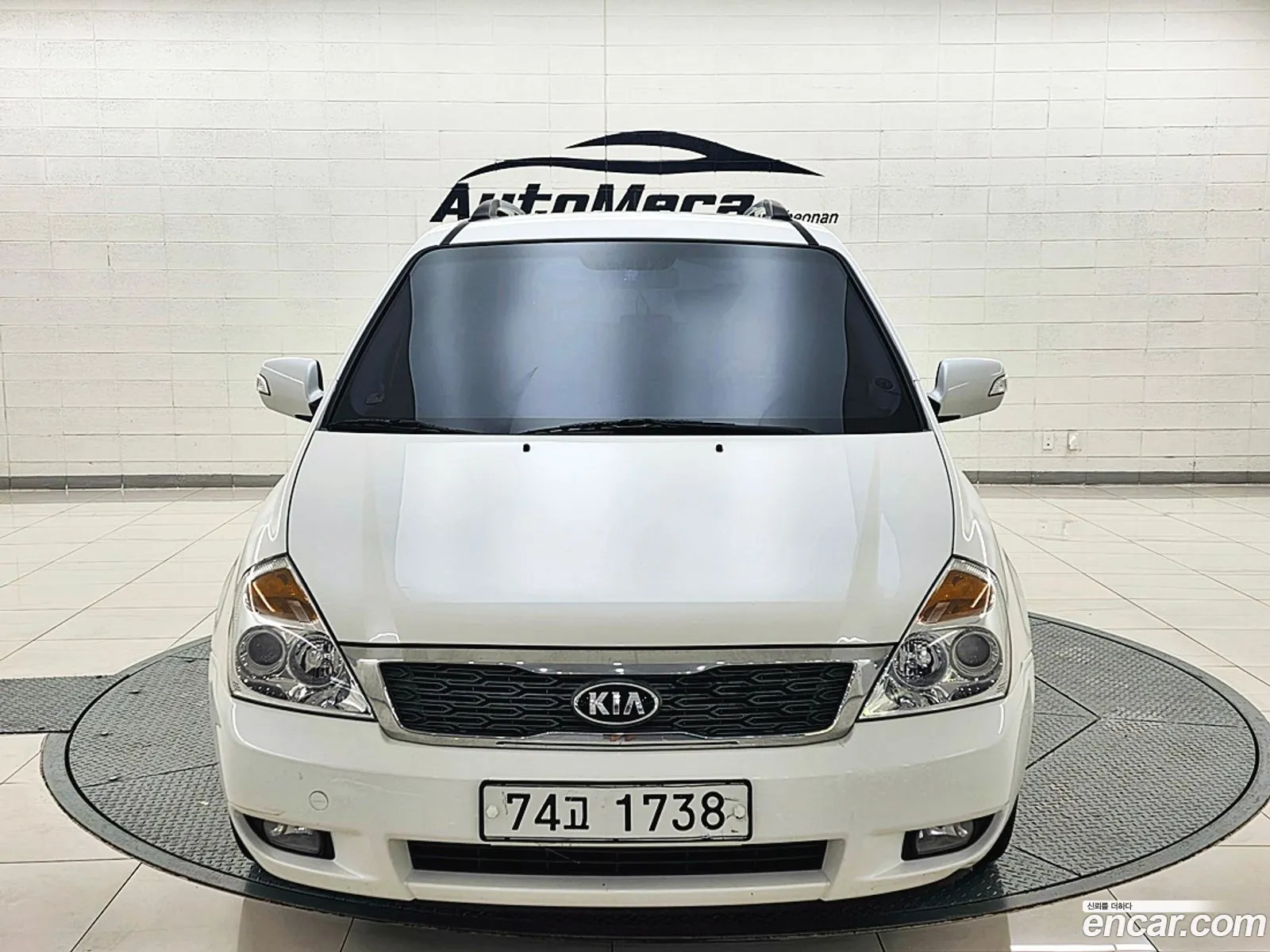 Kia Carnival R 2014 — 16