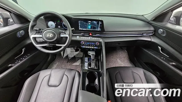 Hyundai Elantra 2026 — 4