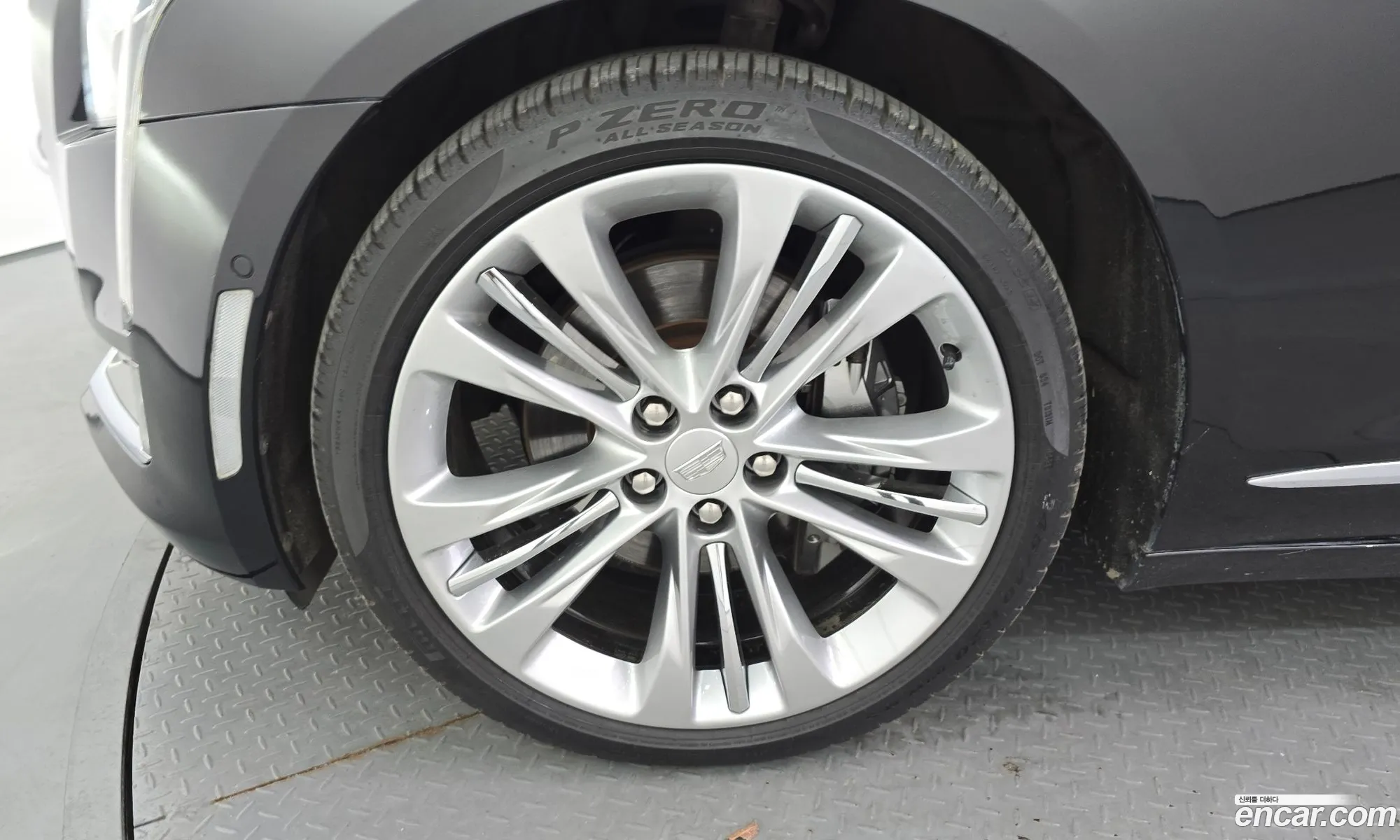Cadillac CT6 2017 1G6K95RS0HU130349 — 6