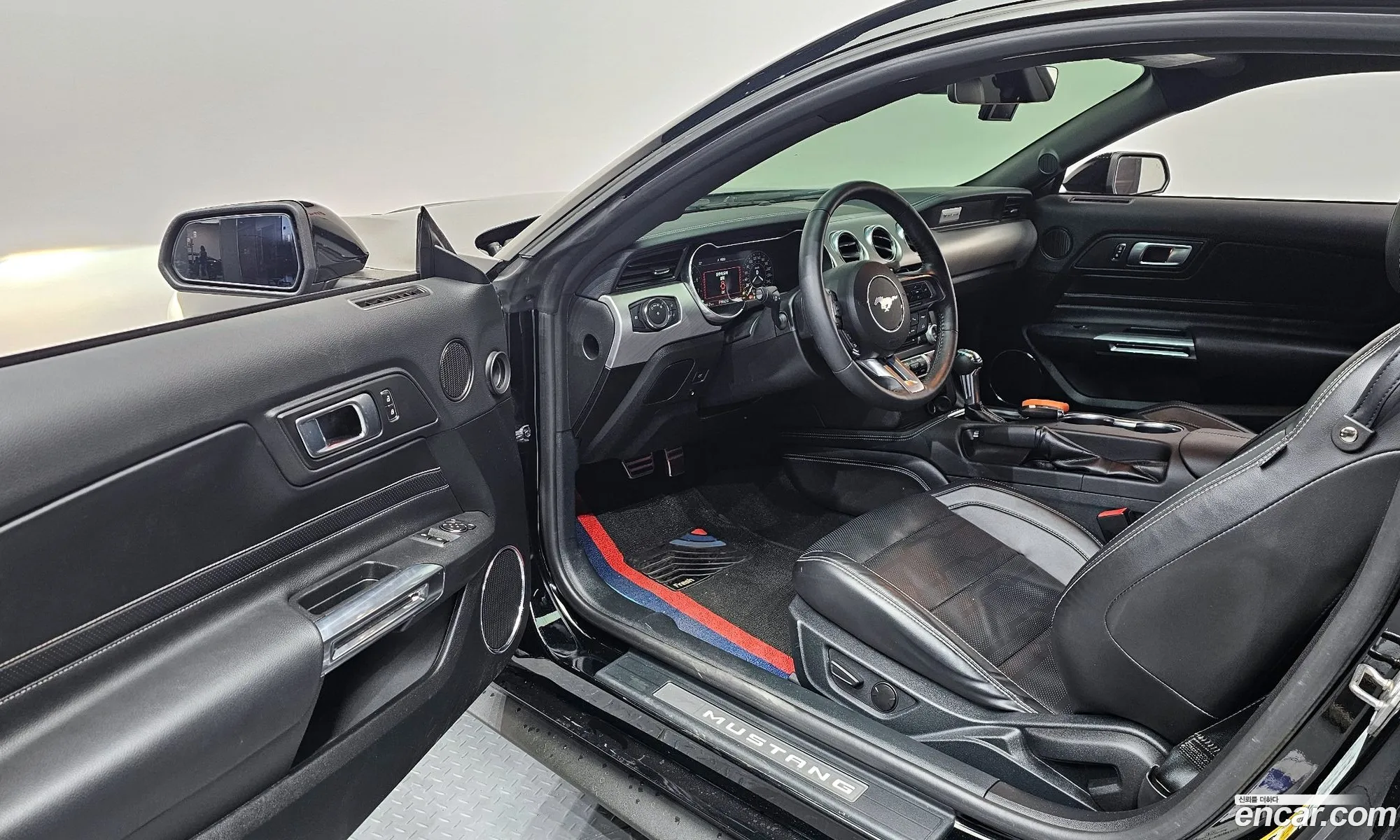 Ford Mustang 2023 1FA6P8TH4P5104645 — 5