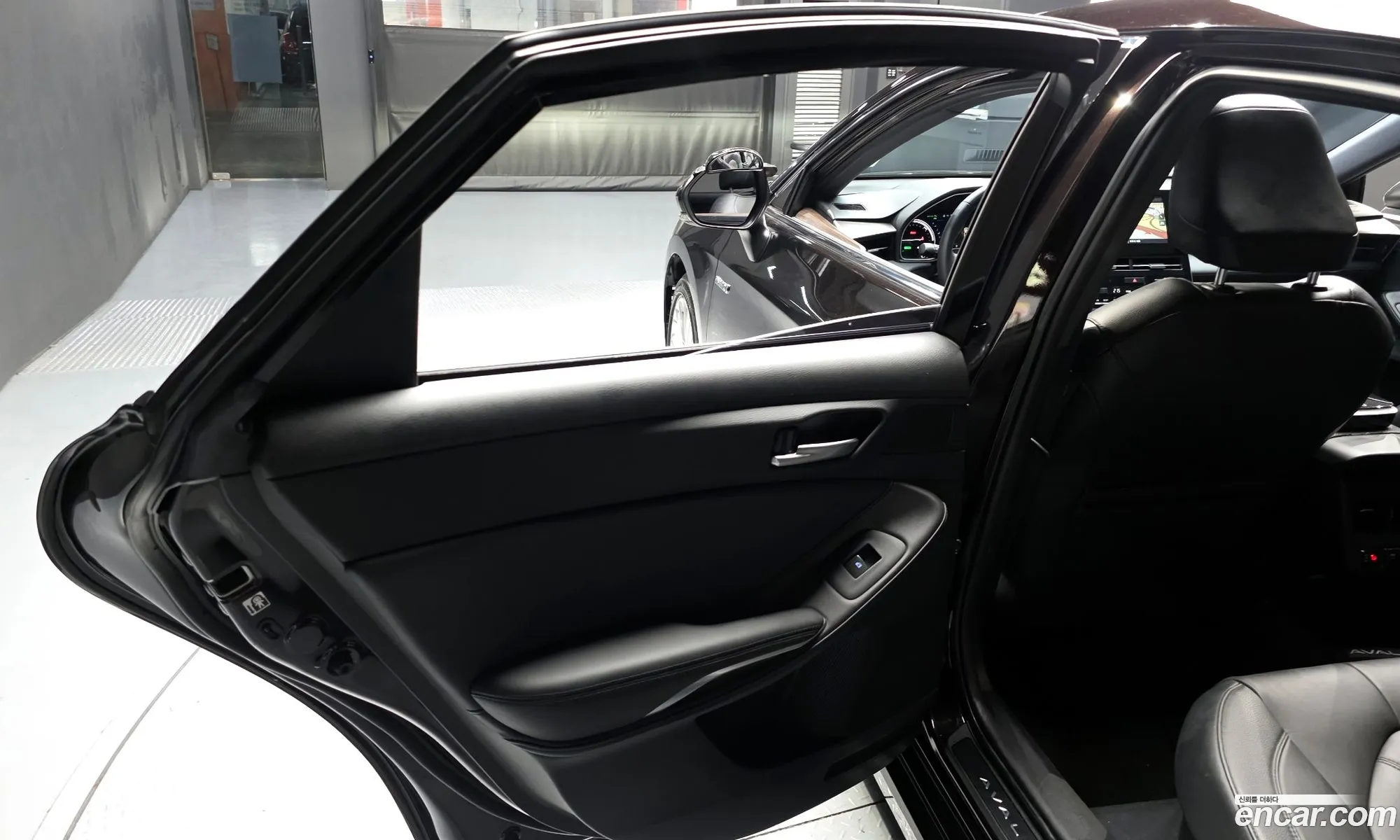 Toyota Avalon 2018 4T1B21FB4KU005453 — 15