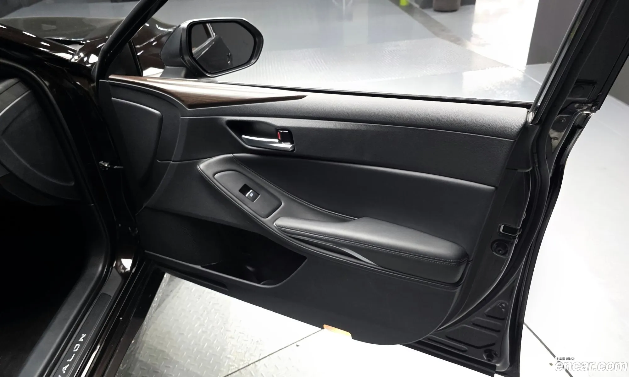 Toyota Avalon 2018 4T1B21FB4KU005453 — 28