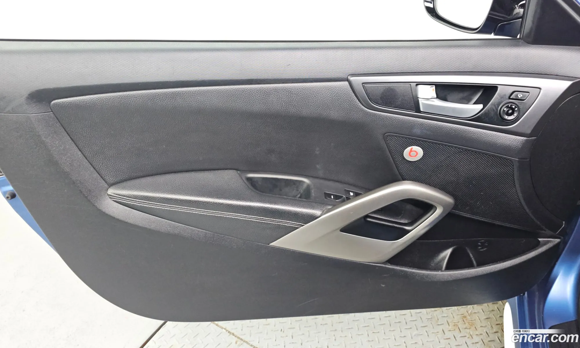 Hyundai Veloster 2015 — 24