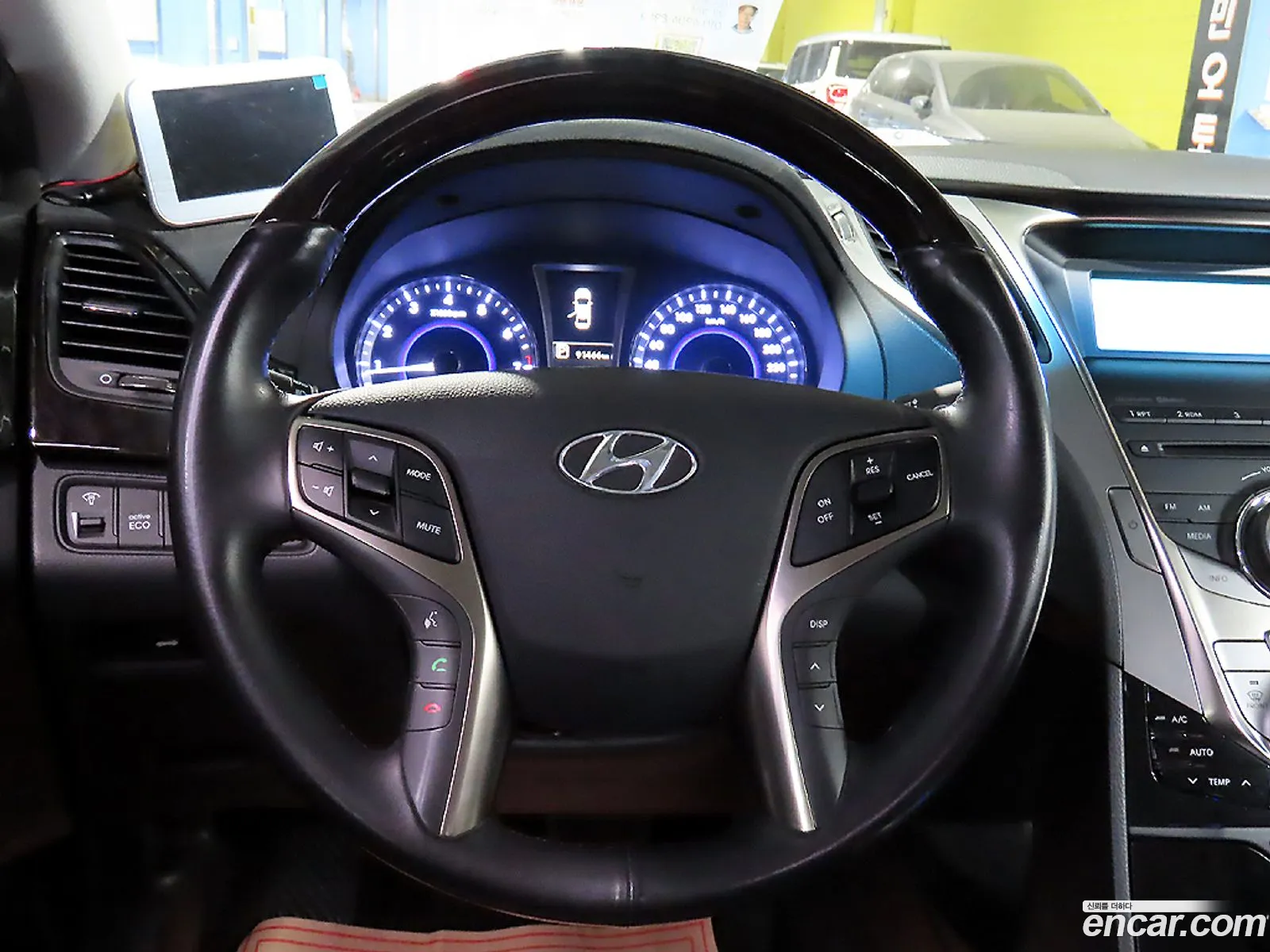 Hyundai Grandeur HG 2012 — 14