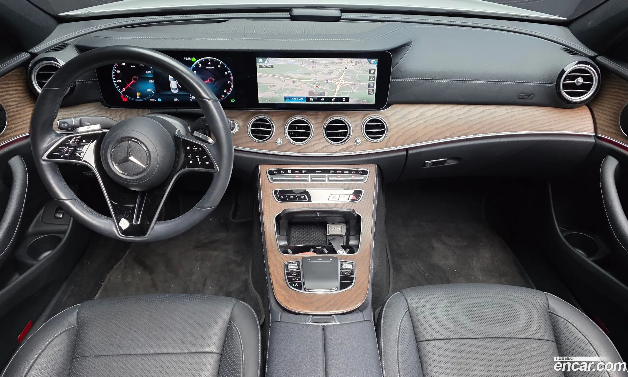 Mercedes-Benz E-Class W213 2022 — 19