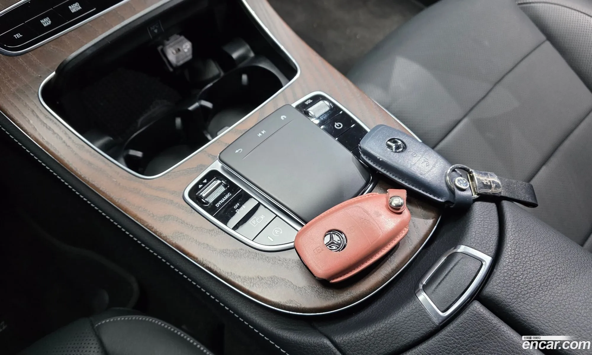 Mercedes-Benz E-Class W213 2022 — 28