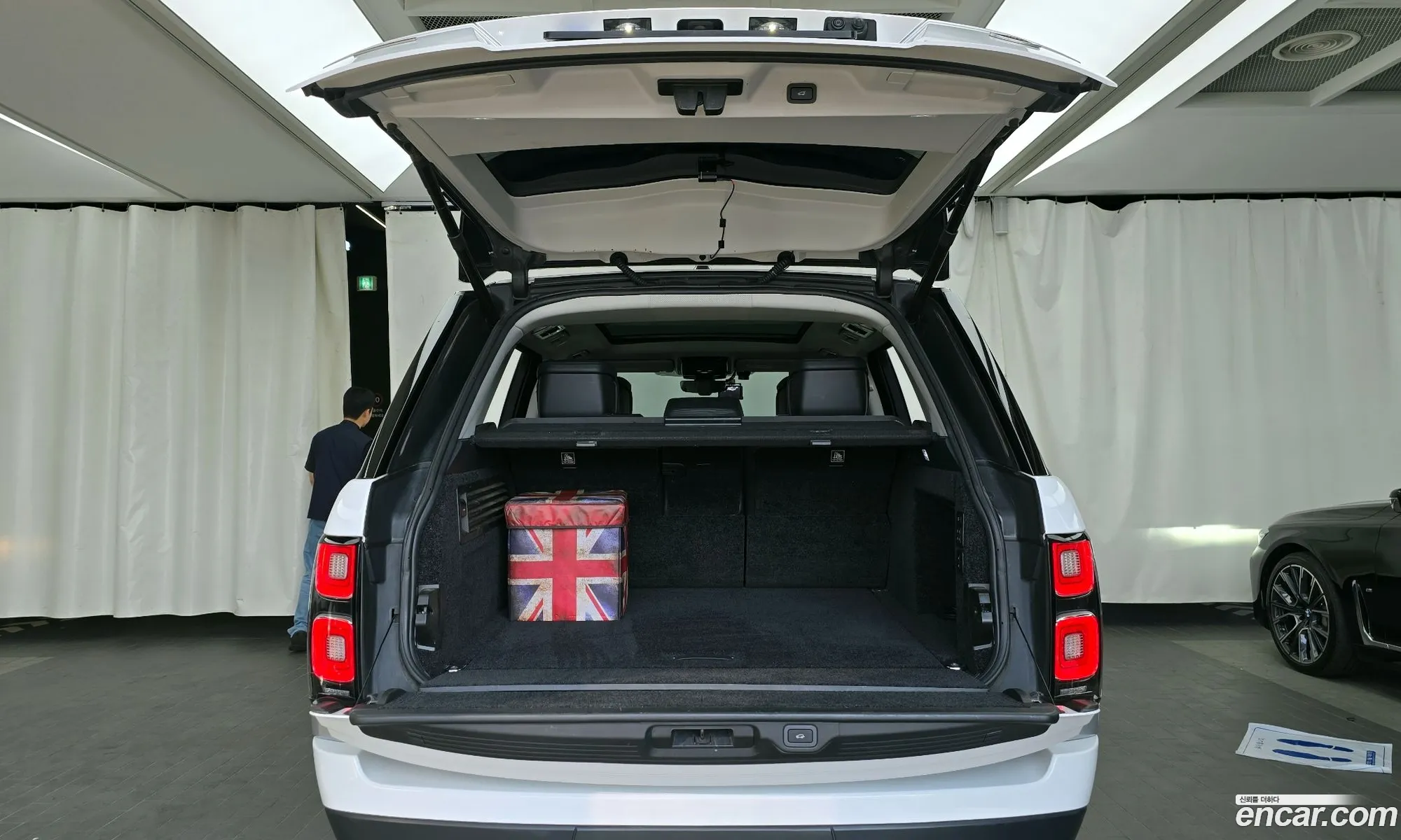 Land Rover Range Rover 2020 — 13