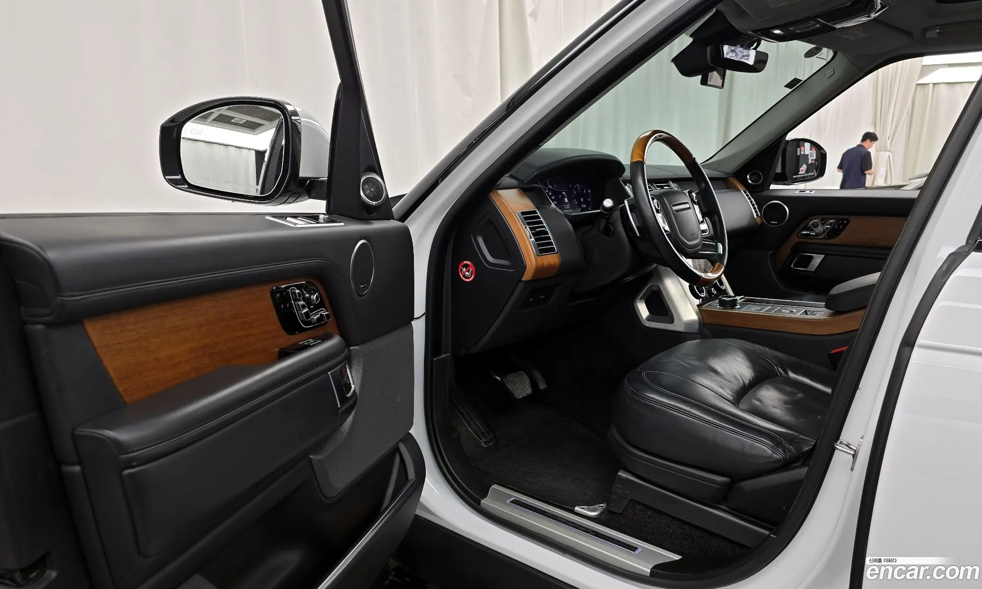 Land Rover Range Rover 2020 — 14