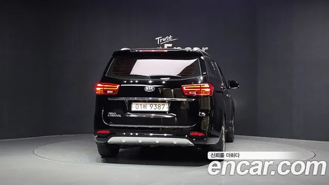 Kia Carnival 2018 — 3