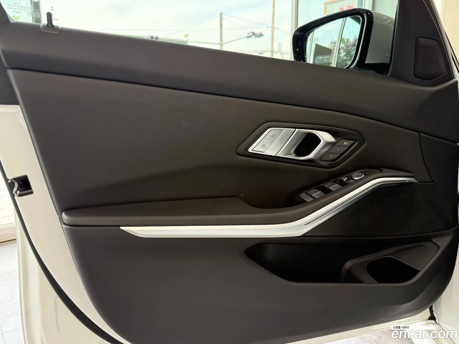 BMW 3 Series 2025 — 16
