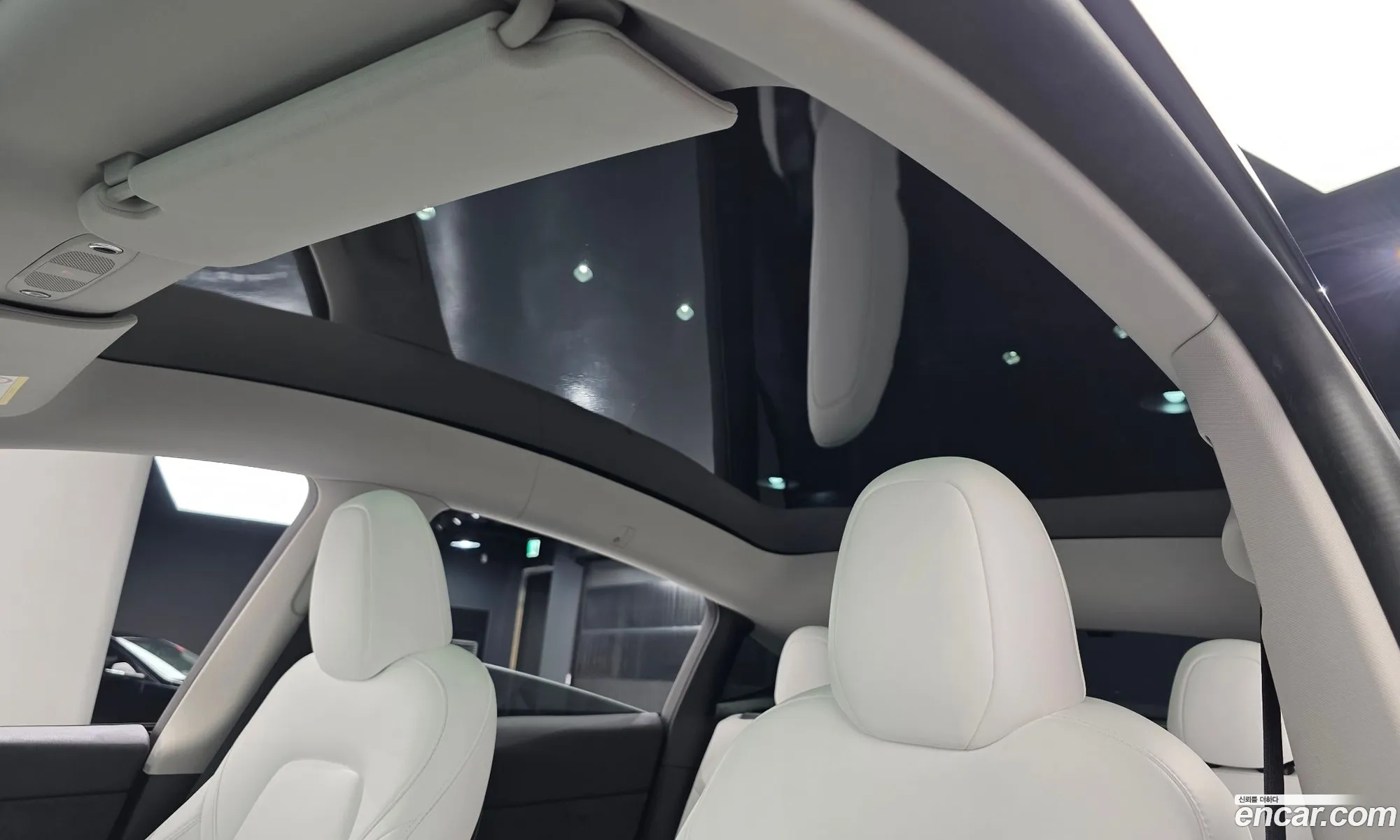 Tesla Model Y 2023 — 8