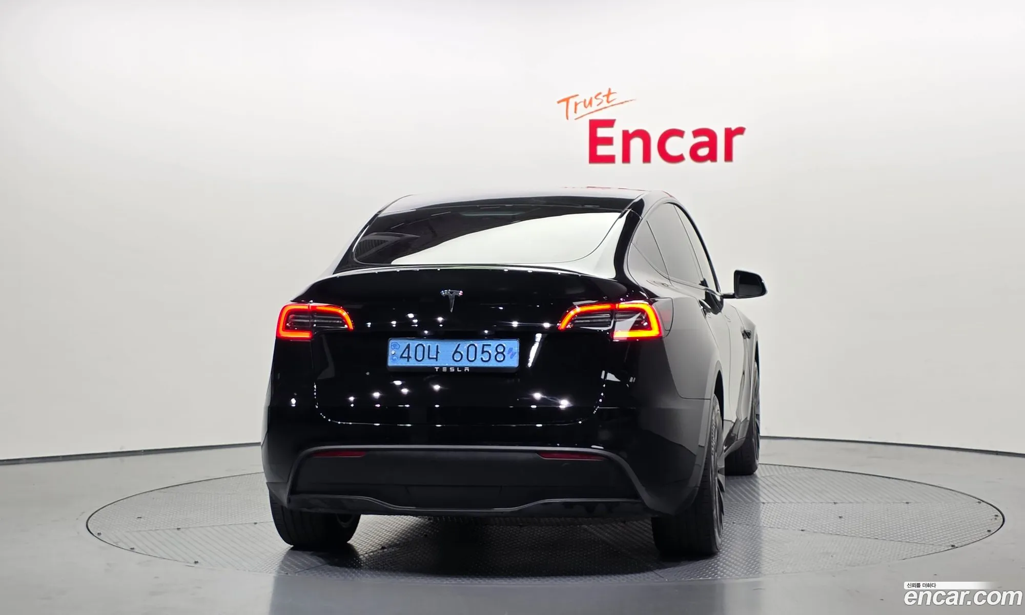 Tesla Model Y 2023 — 11