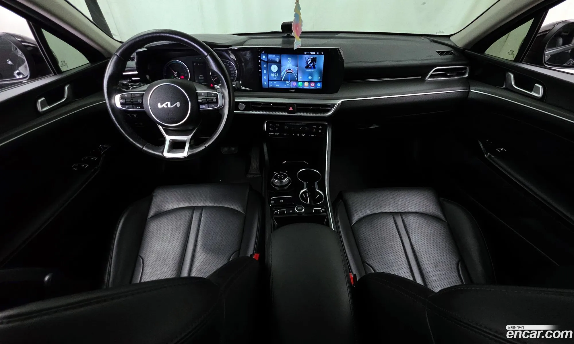 Kia K5 Hybrid 2021 — 28