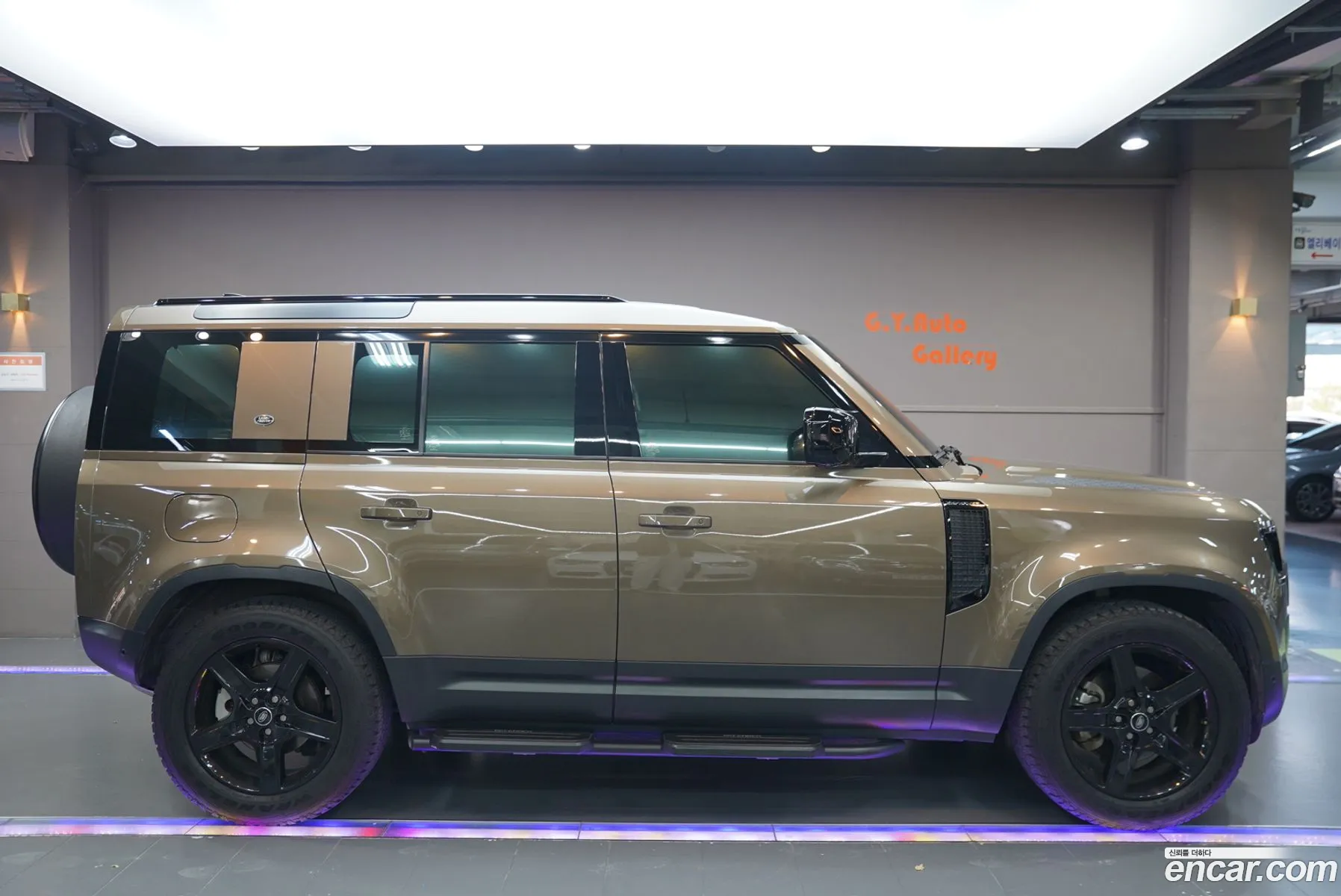 Land Rover Defender 2023 — 6