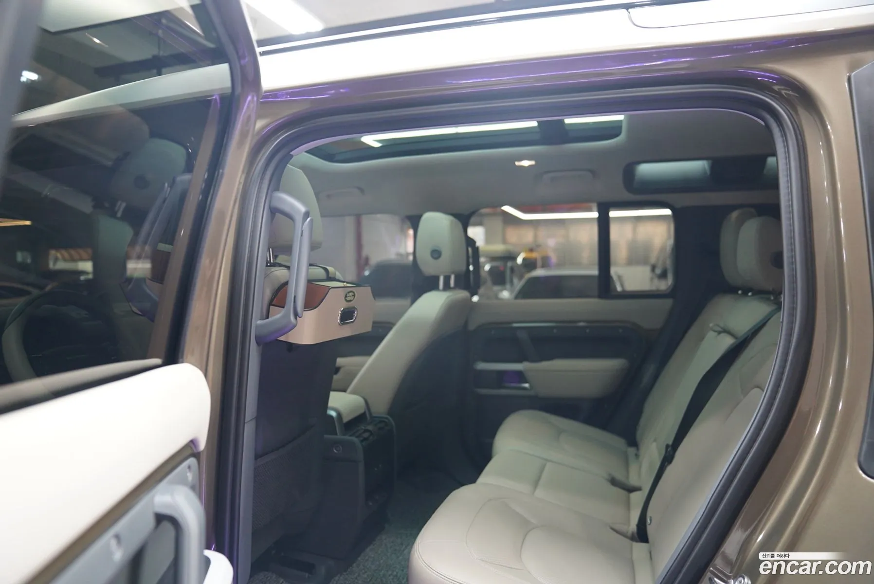 Land Rover Defender 2023 — 5