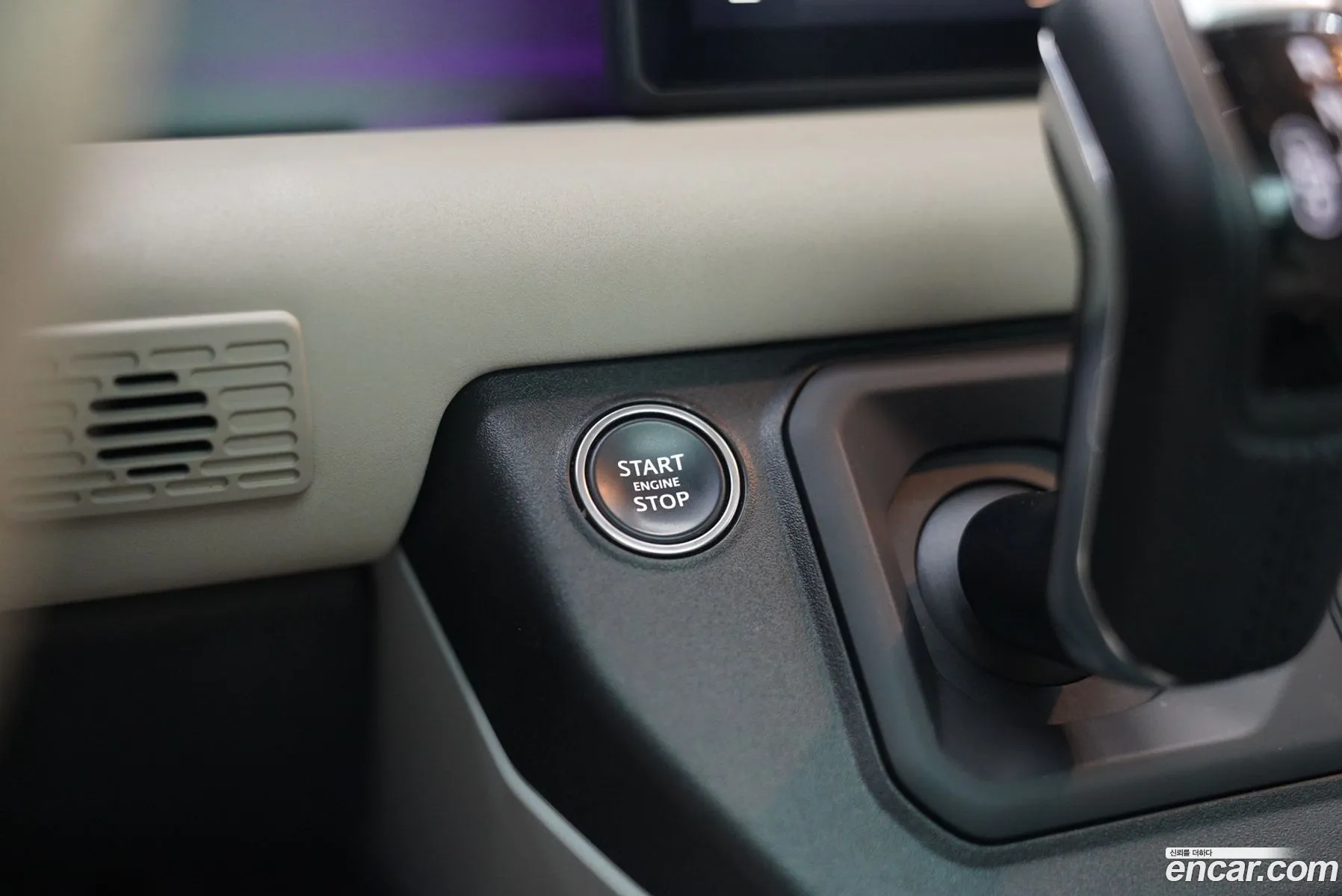 Land Rover Defender 2023 — 18