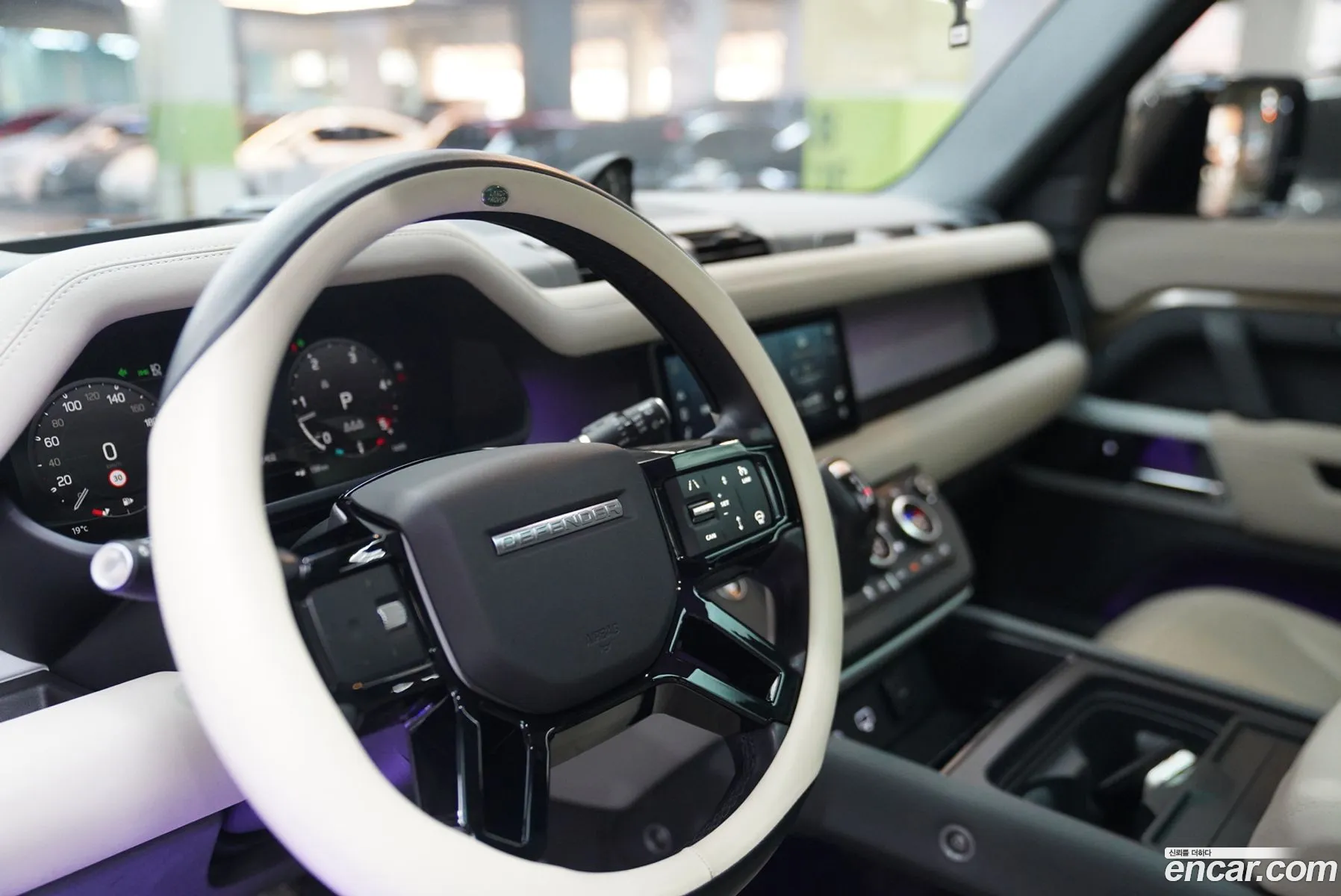 Land Rover Defender 2023 — 15