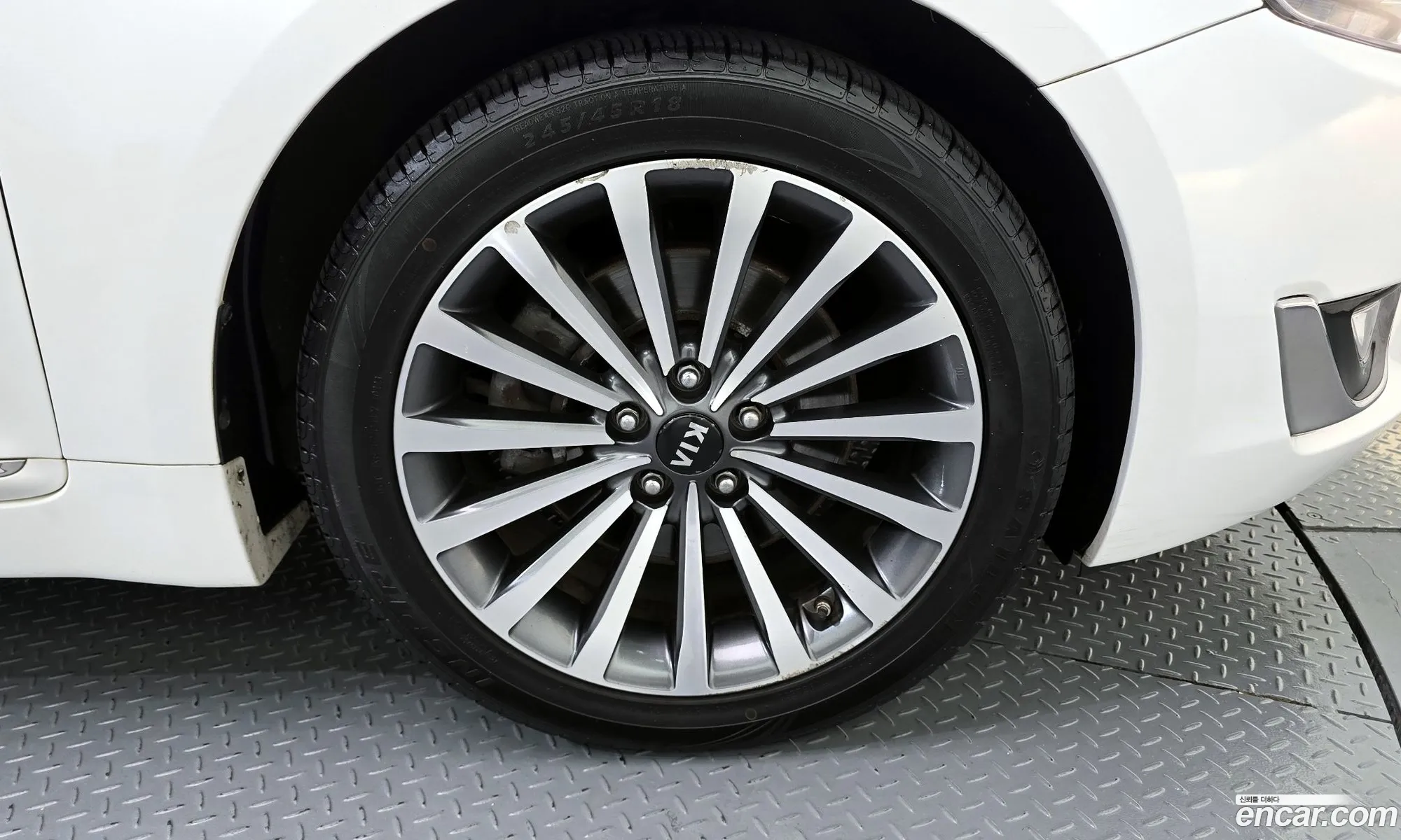 Kia K7 2015 — 10
