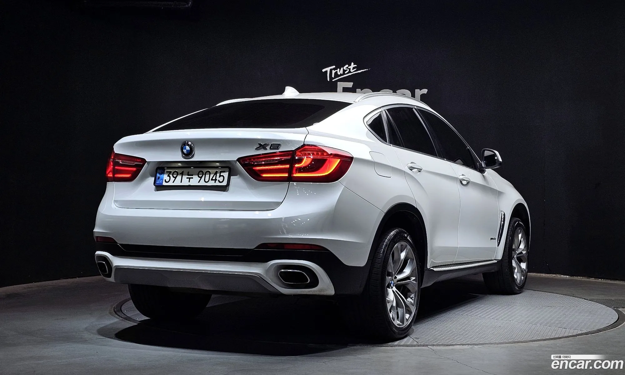 BMW X6 2018 WBAKV2100J0Y40993 — 24