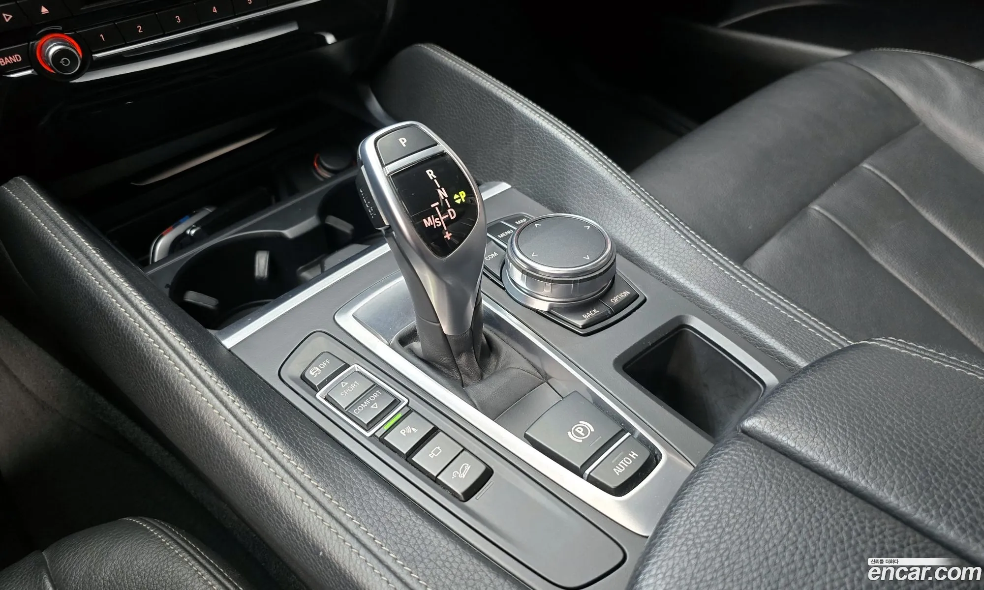 BMW X6 2018 WBAKV2100J0Y40993 — 17