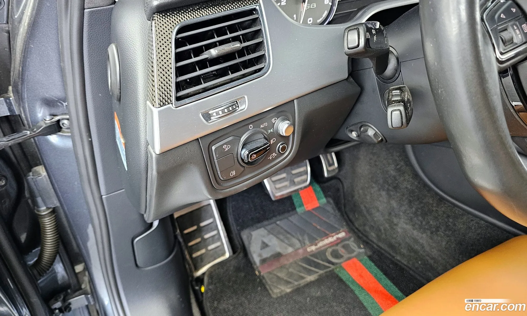 Audi S8 2014 — 2