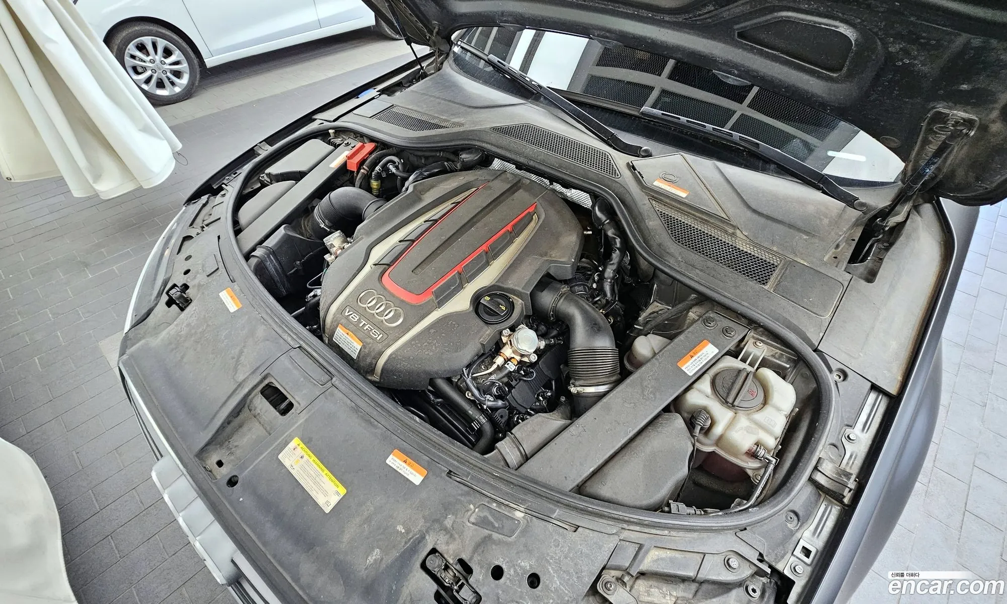 Audi S8 2014 — 4