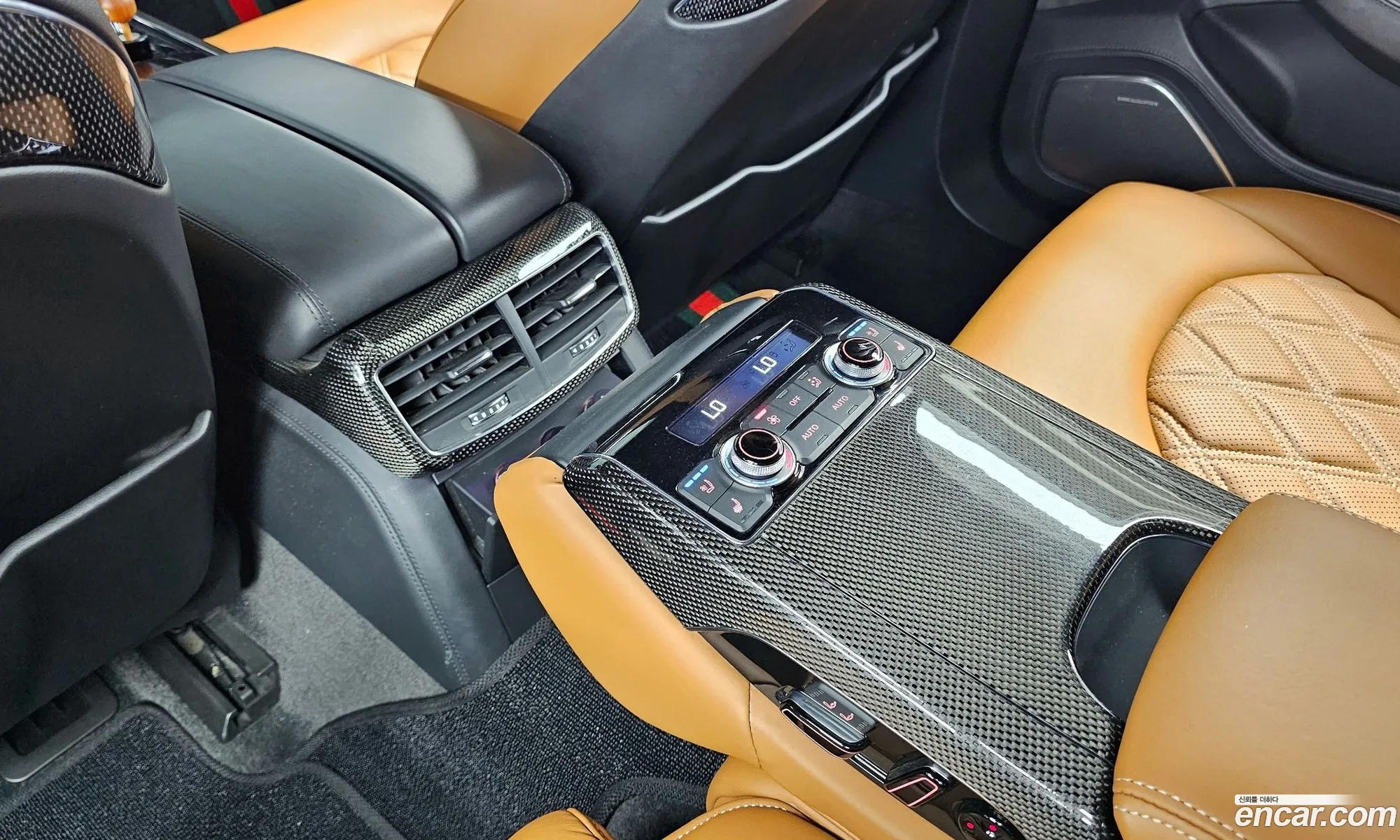 Audi S8 2014 — 8